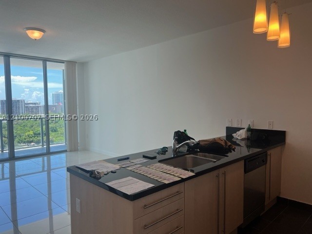 image Axis on Brickell South0