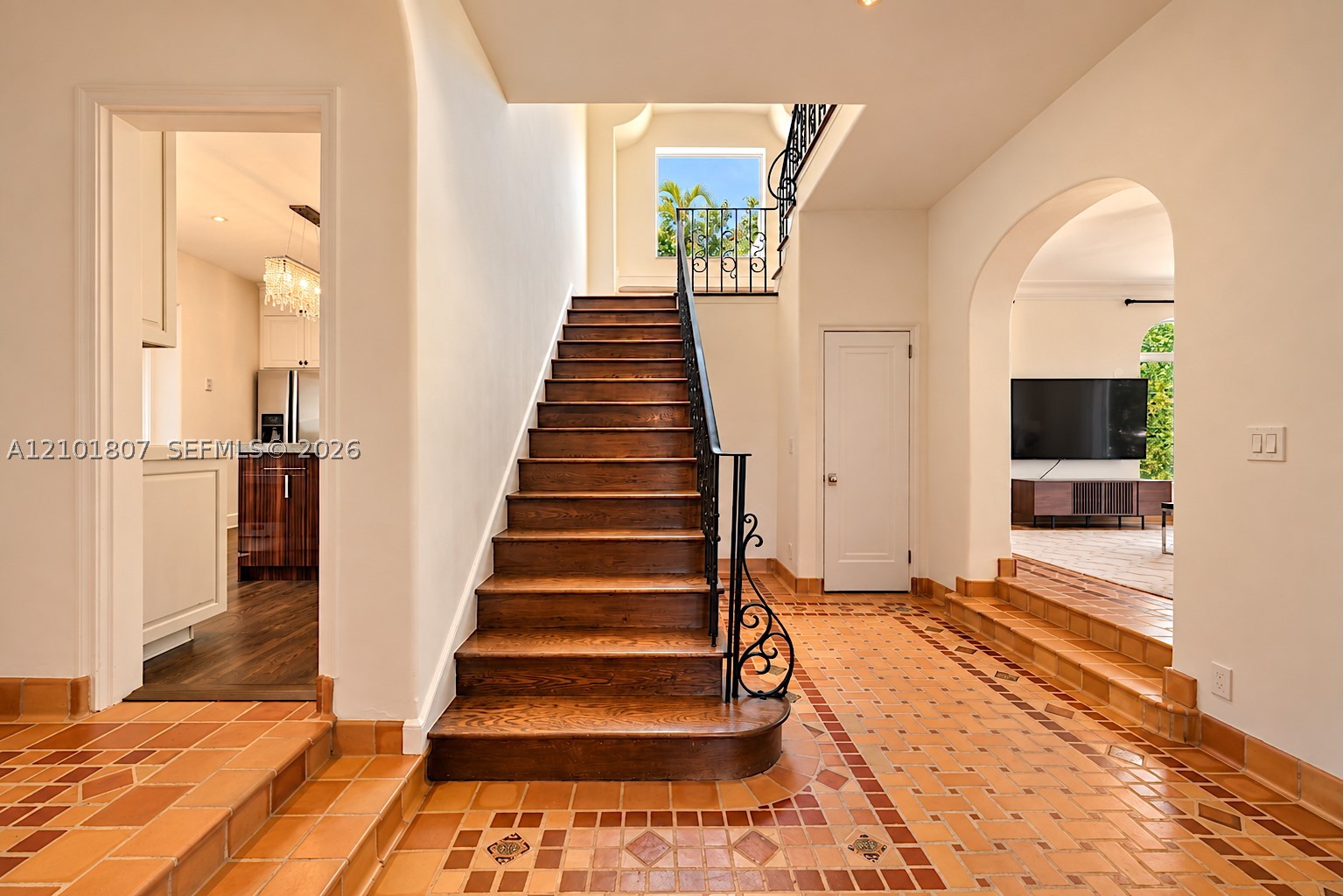 5800 La Gorce Dr Miami Beach, FL 33140