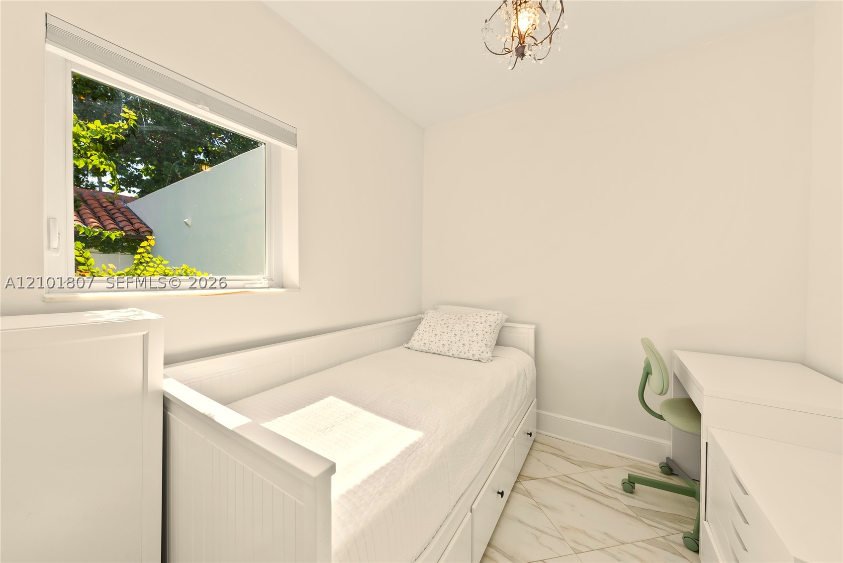 5800 La Gorce Dr Miami Beach, FL 33140