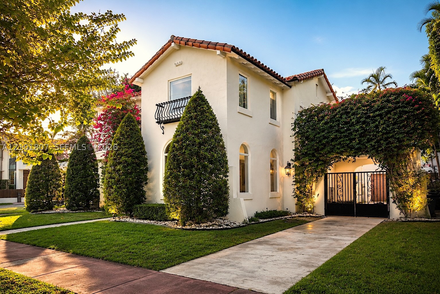 5800 La Gorce Dr Miami Beach, FL 33140