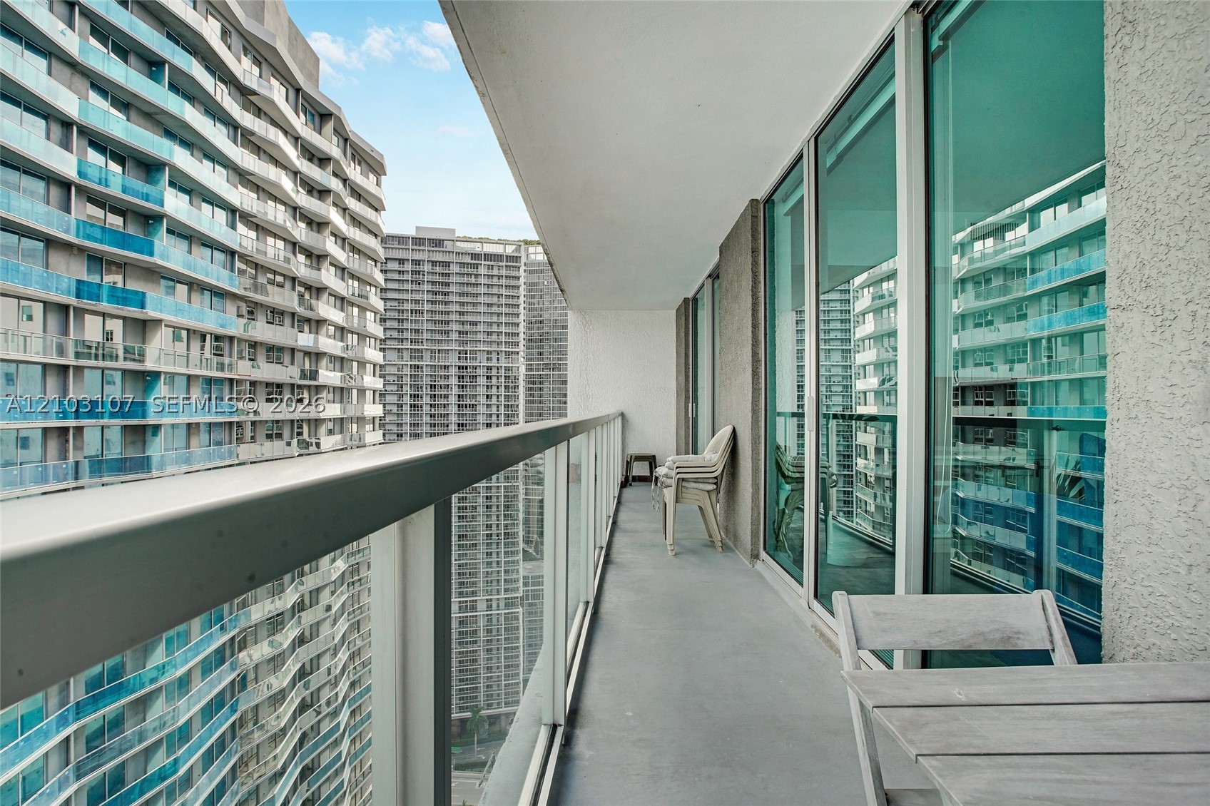 image 500 Brickell West16