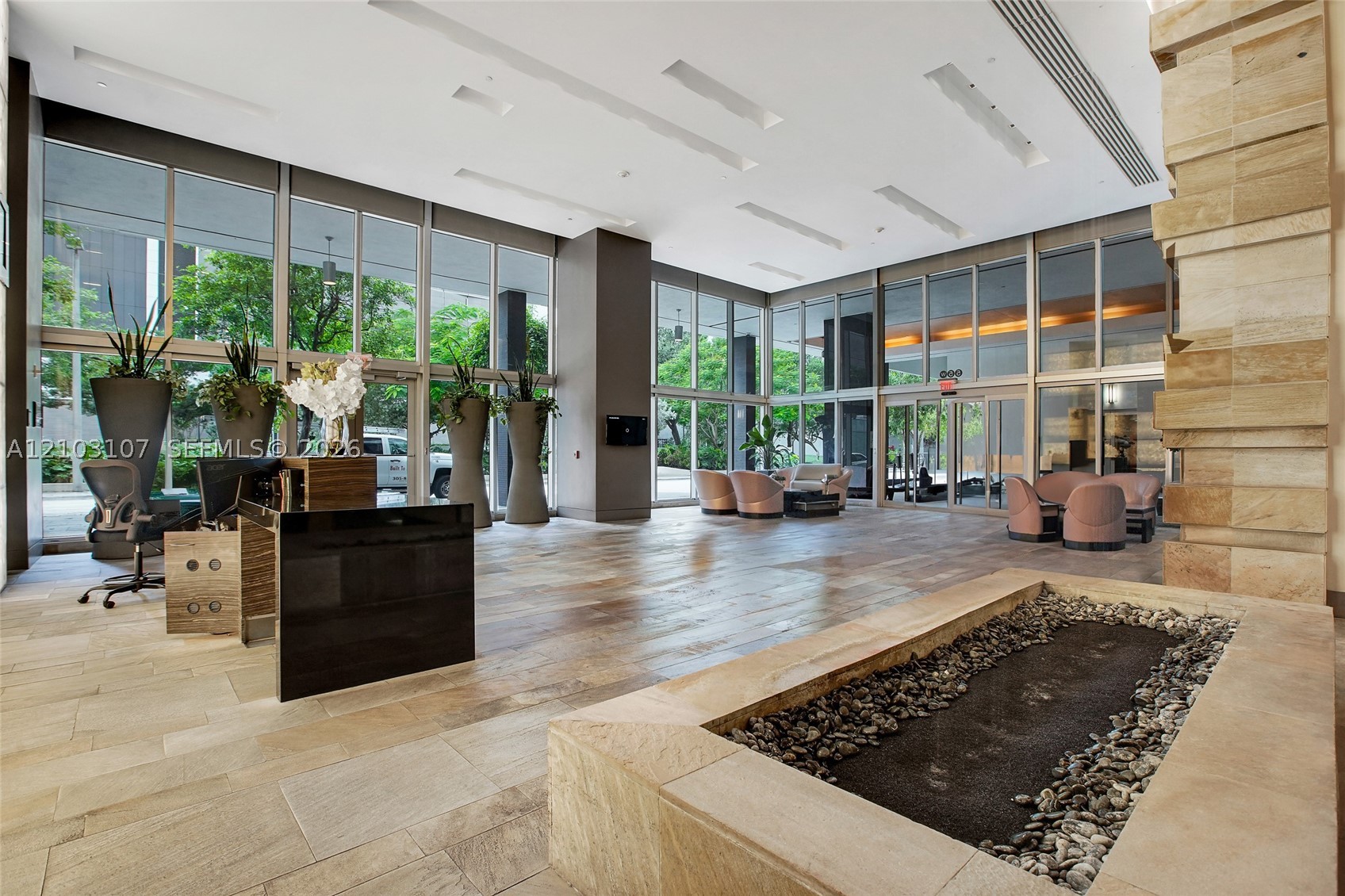 image 500 Brickell West21