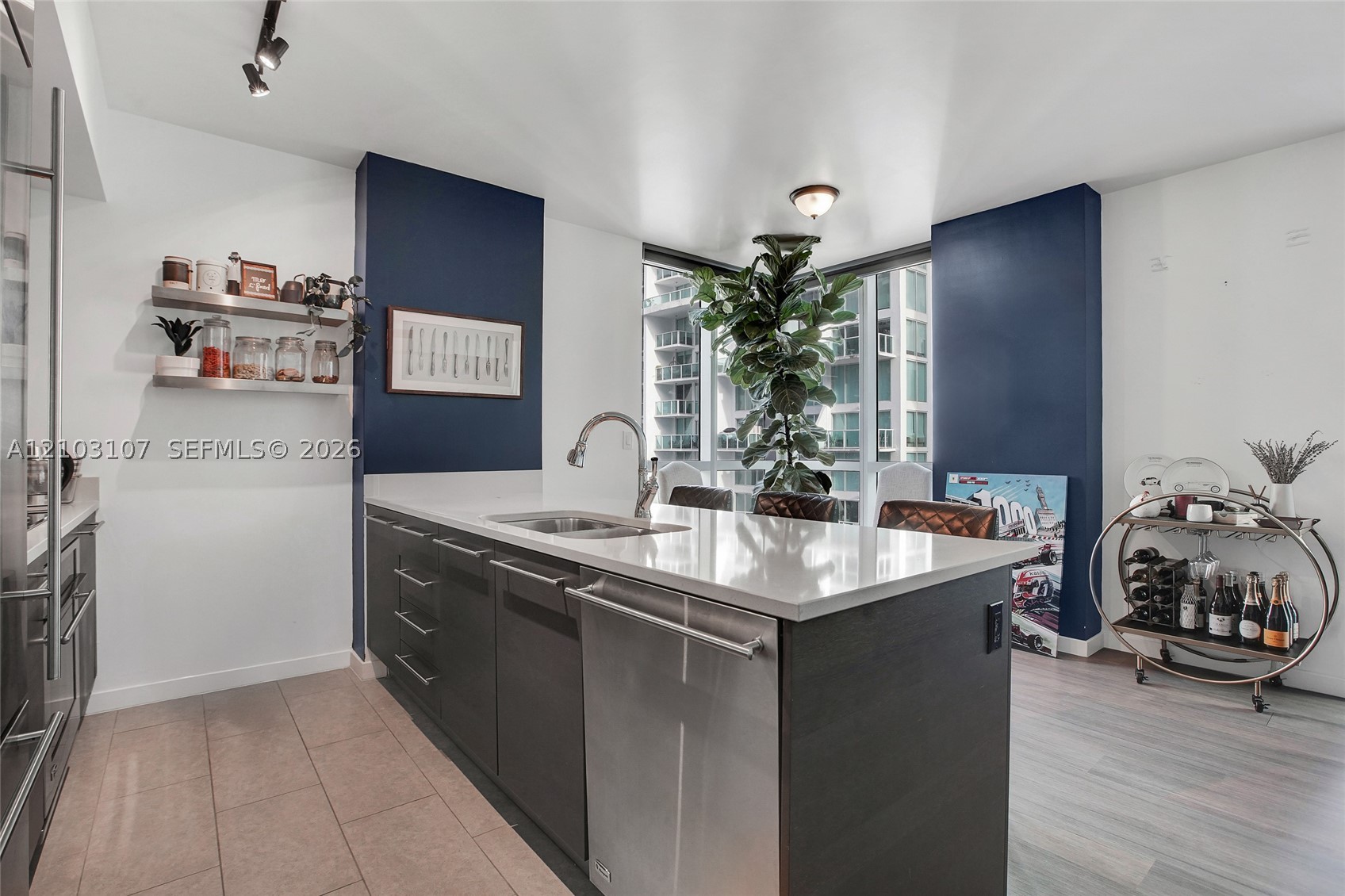 image 500 Brickell West6