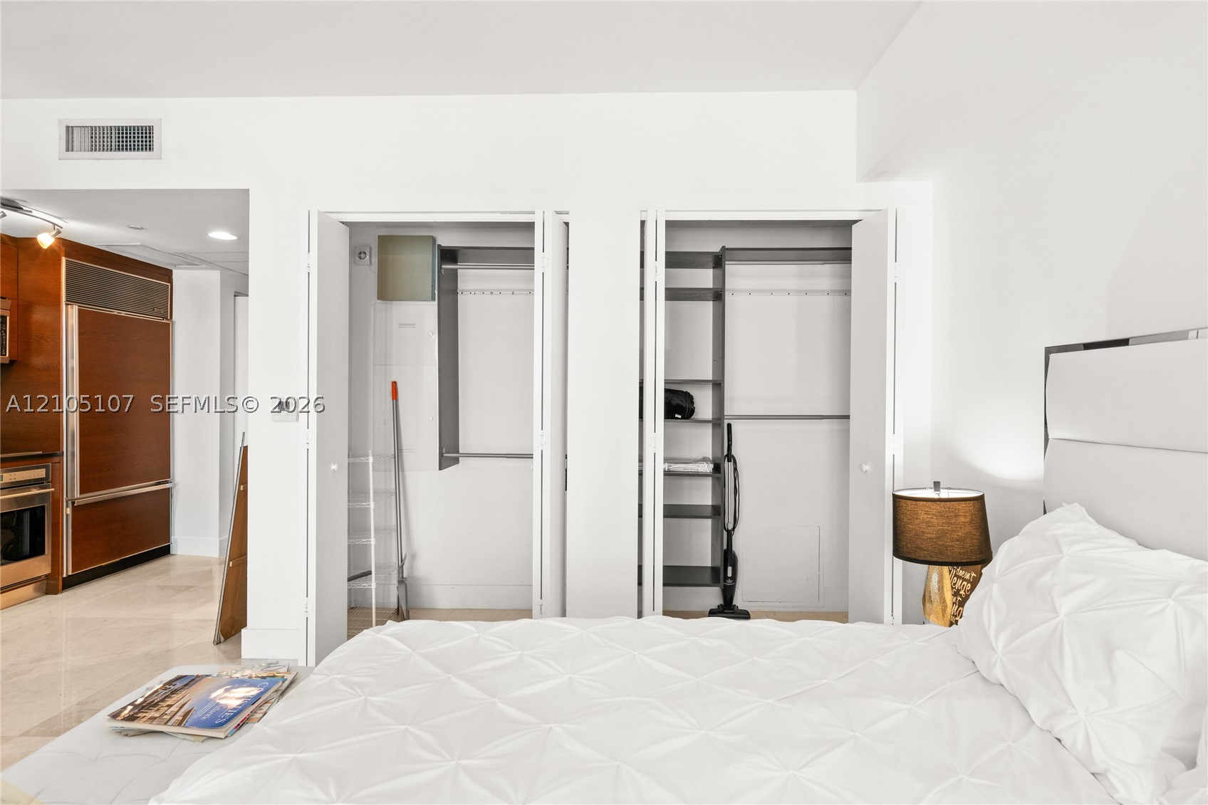 image Icon Brickell I9
