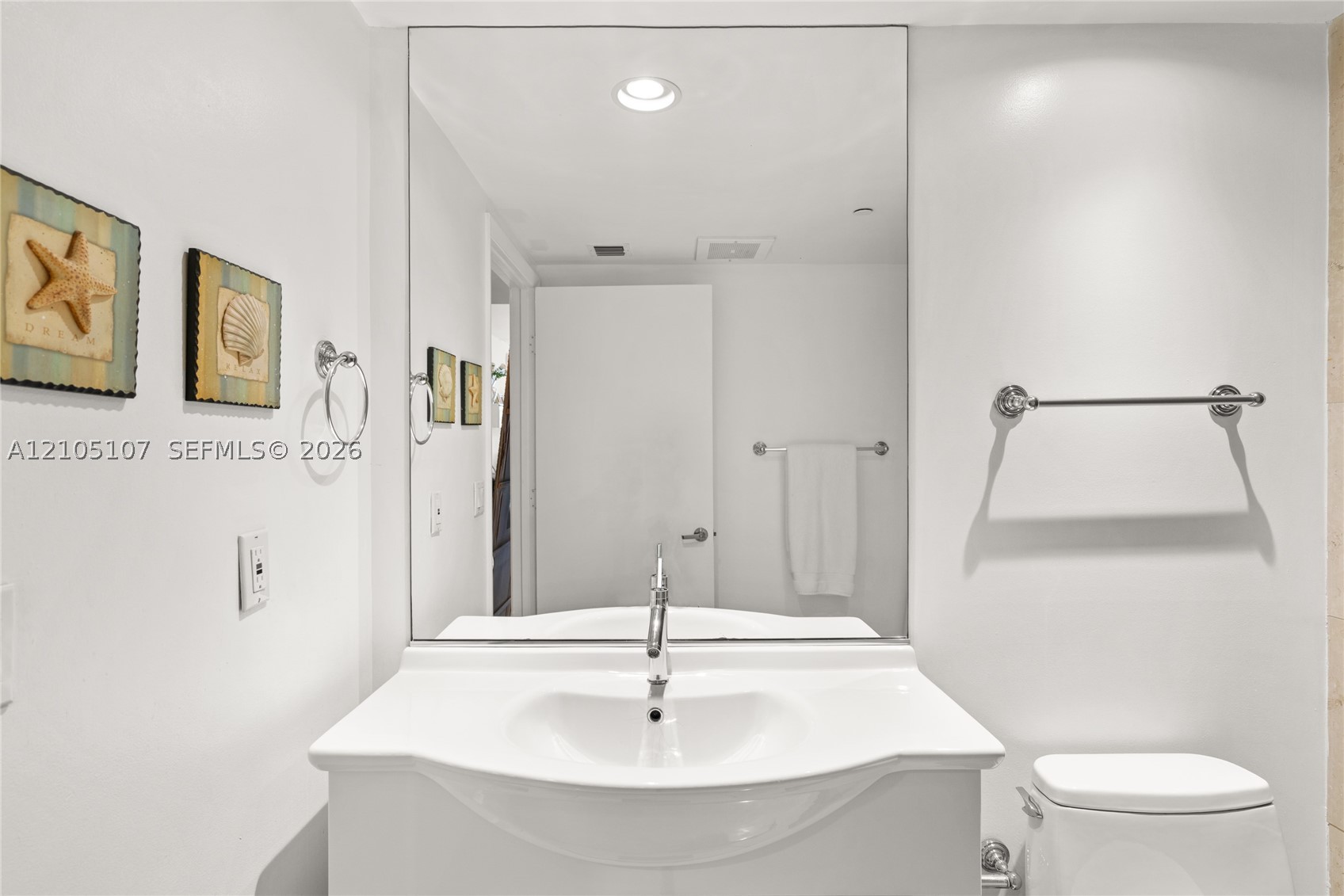 image Icon Brickell I19