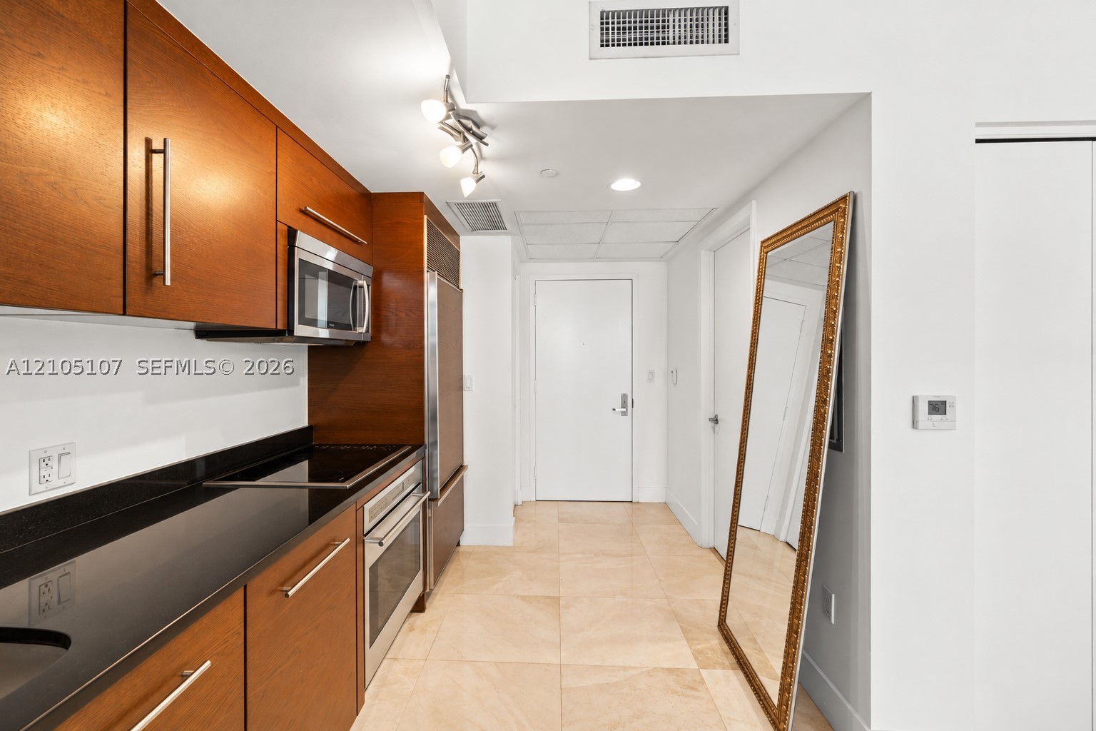 image Icon Brickell I21