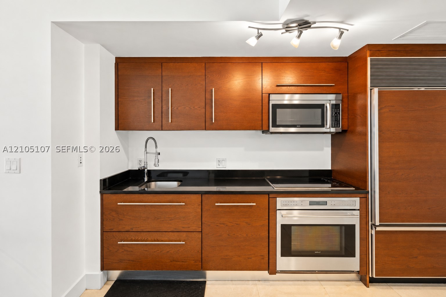 image Icon Brickell I22