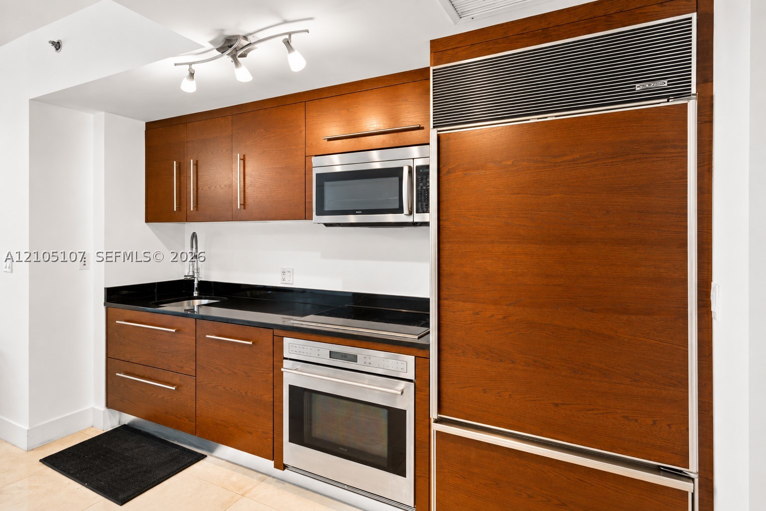 image Icon Brickell I23