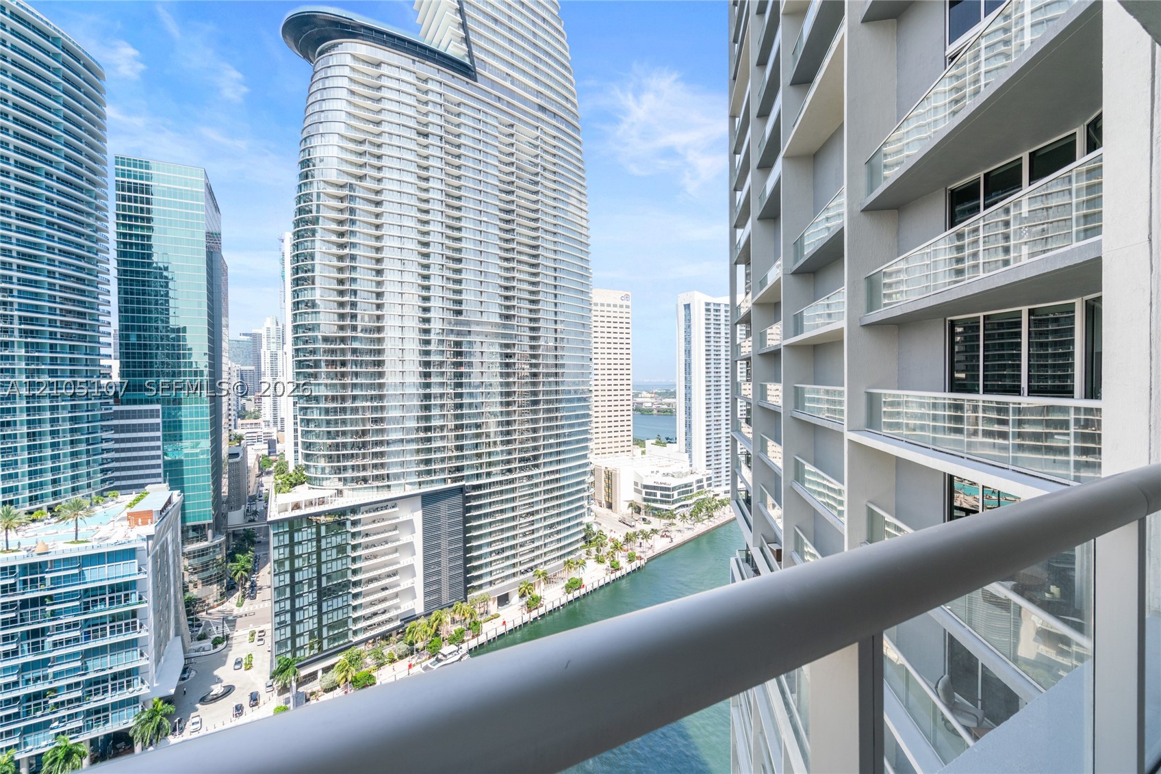 image Icon Brickell I30