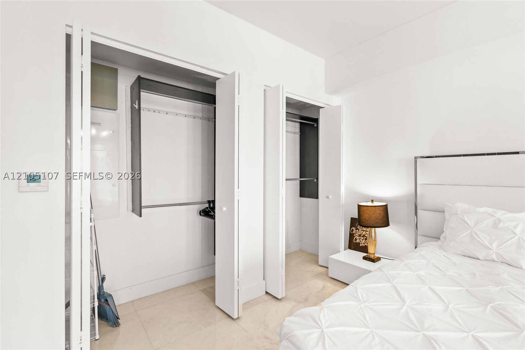 image Icon Brickell I8