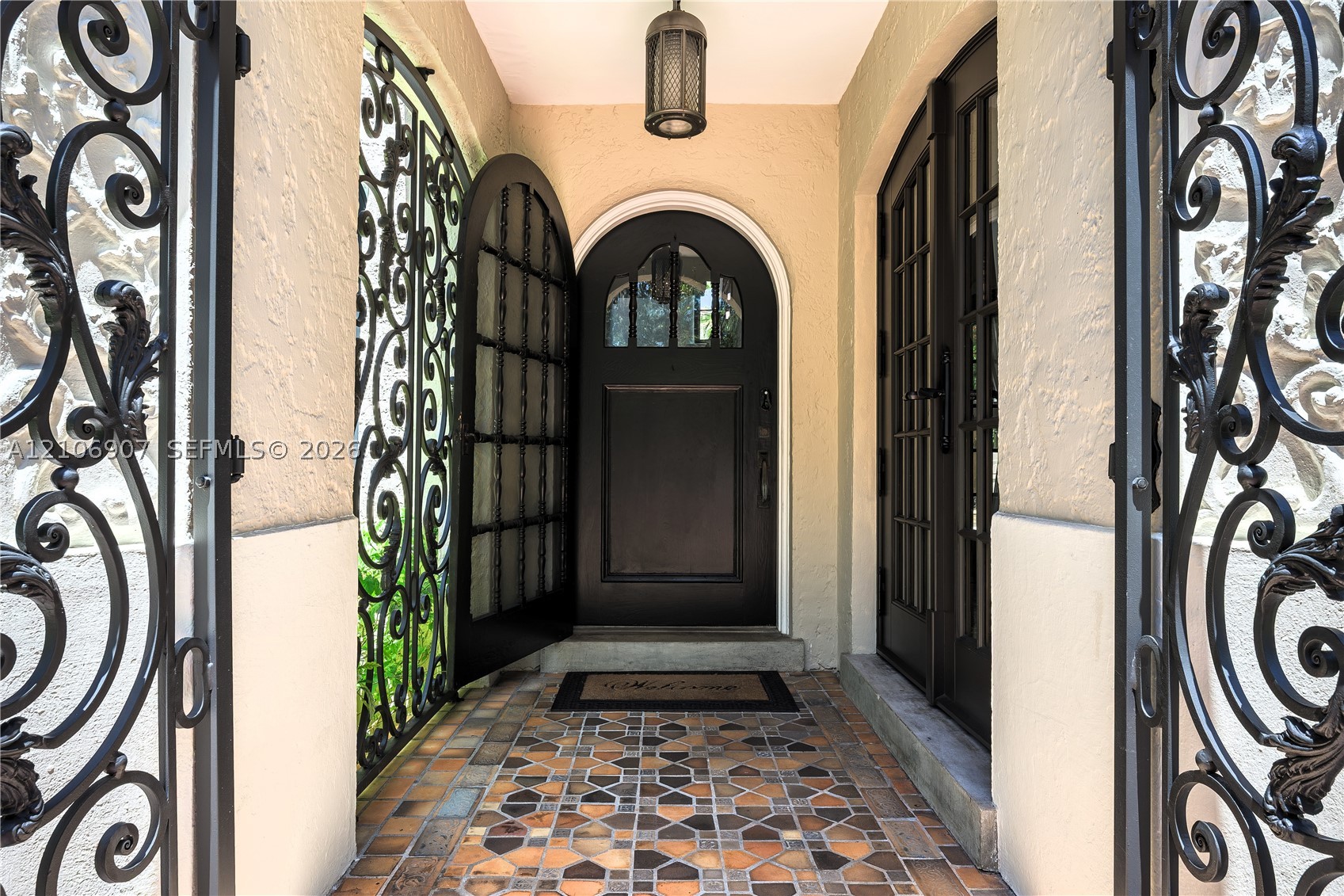 1822 Country Clb Prado Coral Gables, FL 33134