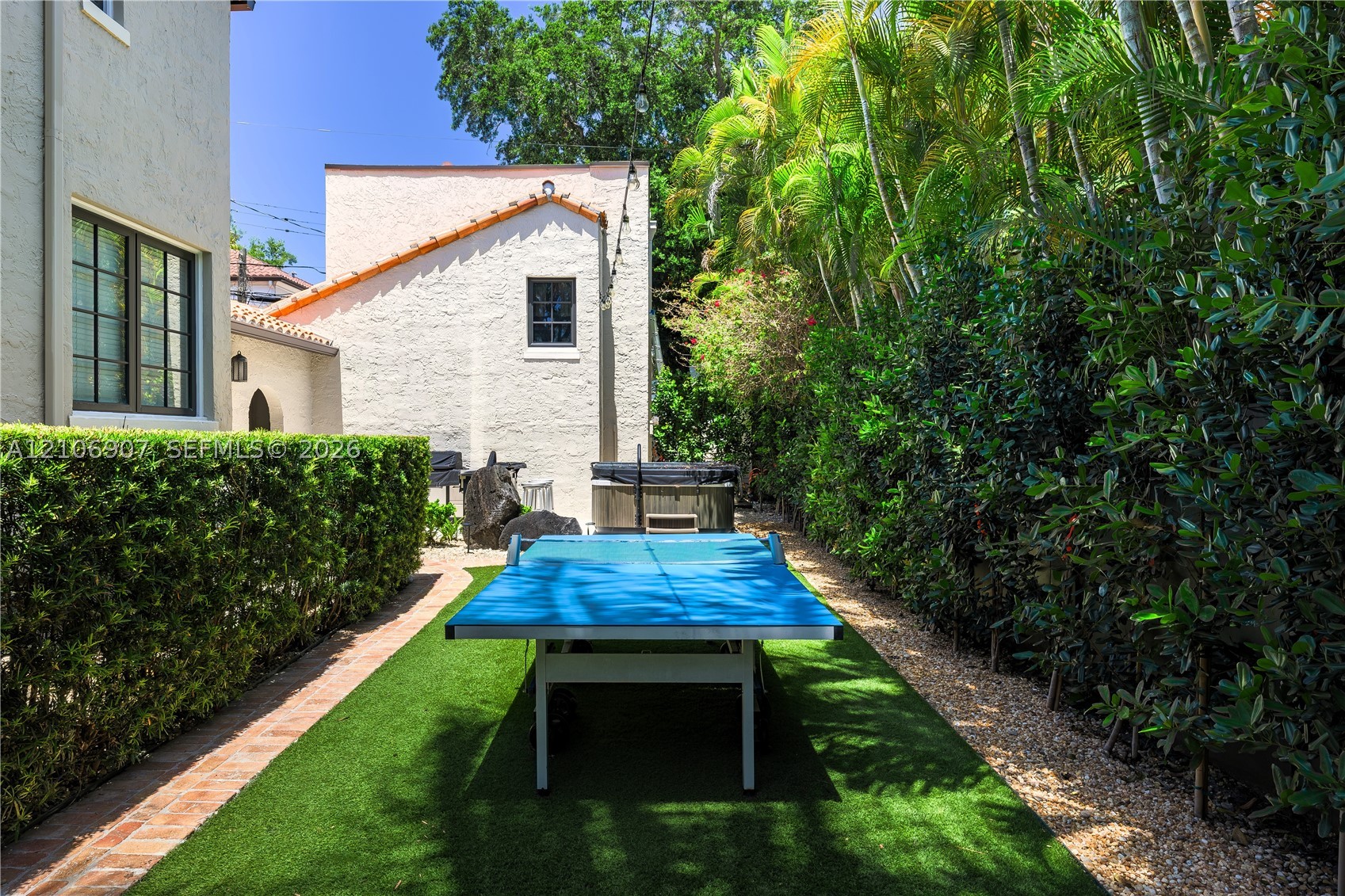 1822 Country Clb Prado Coral Gables, FL 33134