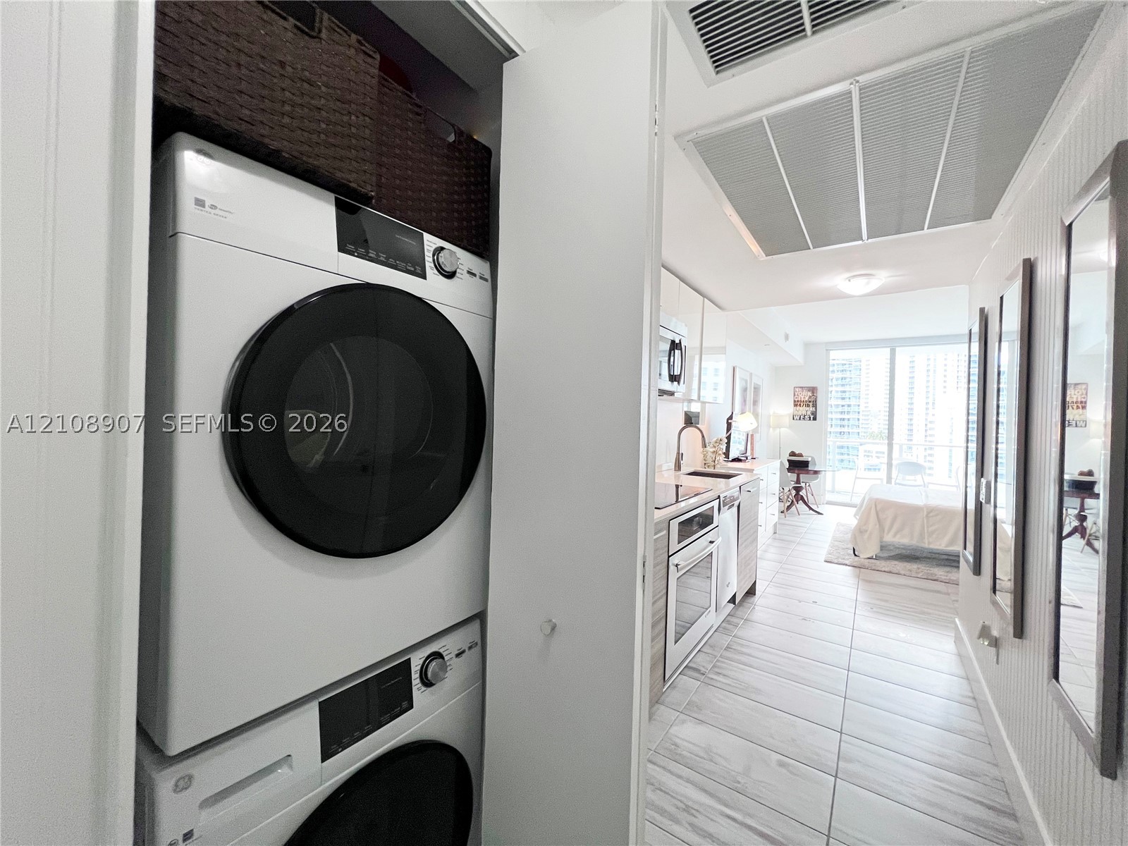 image Brickell House25