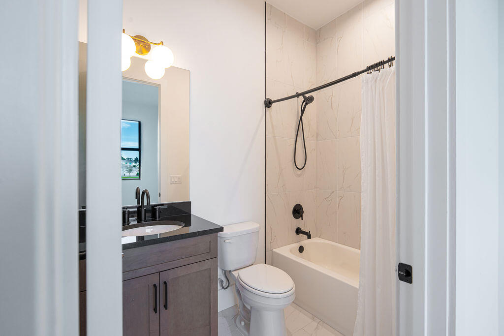 2293 SE Canopy Cv Port St Lucie, FL 34984