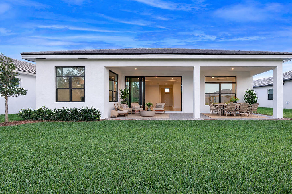 2293 SE Canopy Cv Port St Lucie, FL 34984