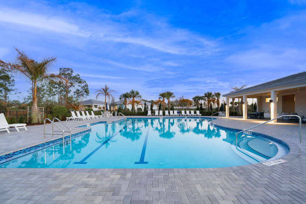 2293 SE Canopy Cv Port St Lucie, FL 34984