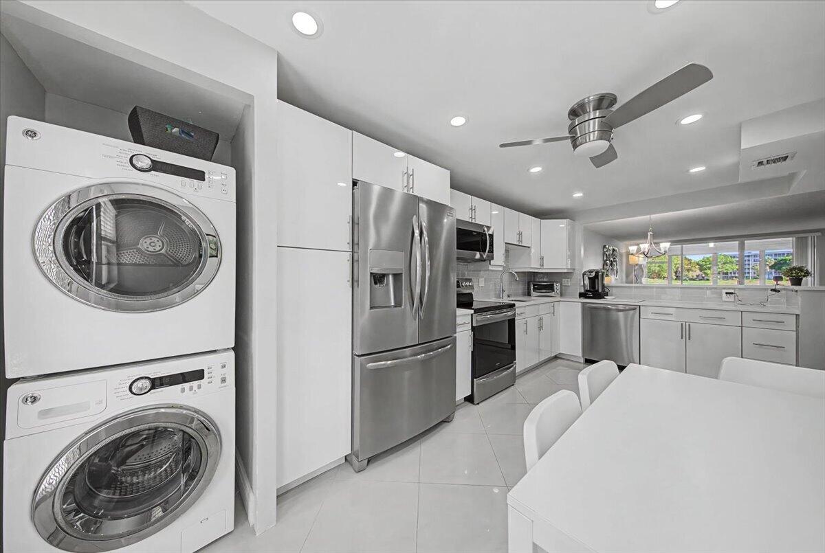 2701 S Palm Aire #103