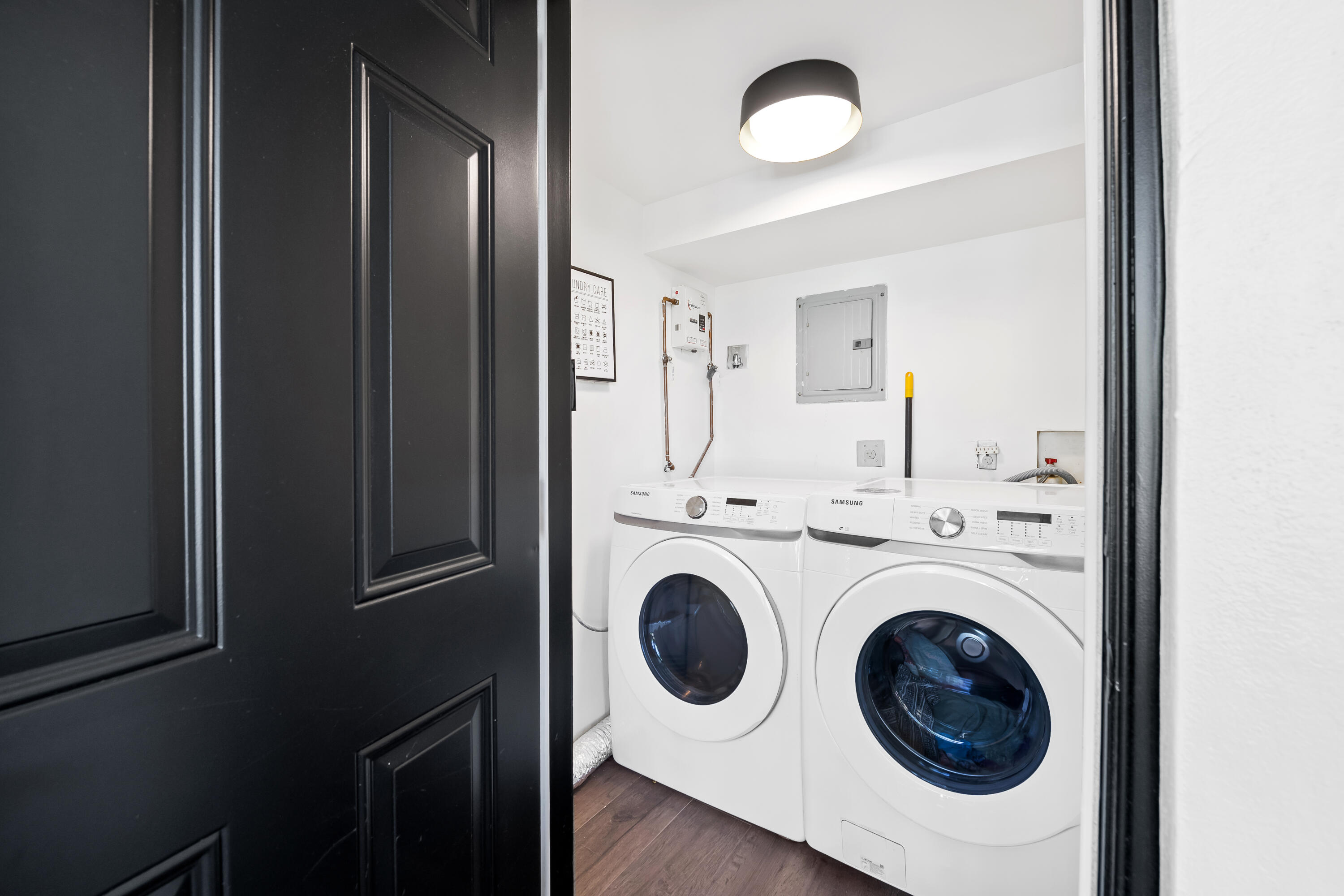 1529 NE 17th Fort Lauderdale, FL 33304