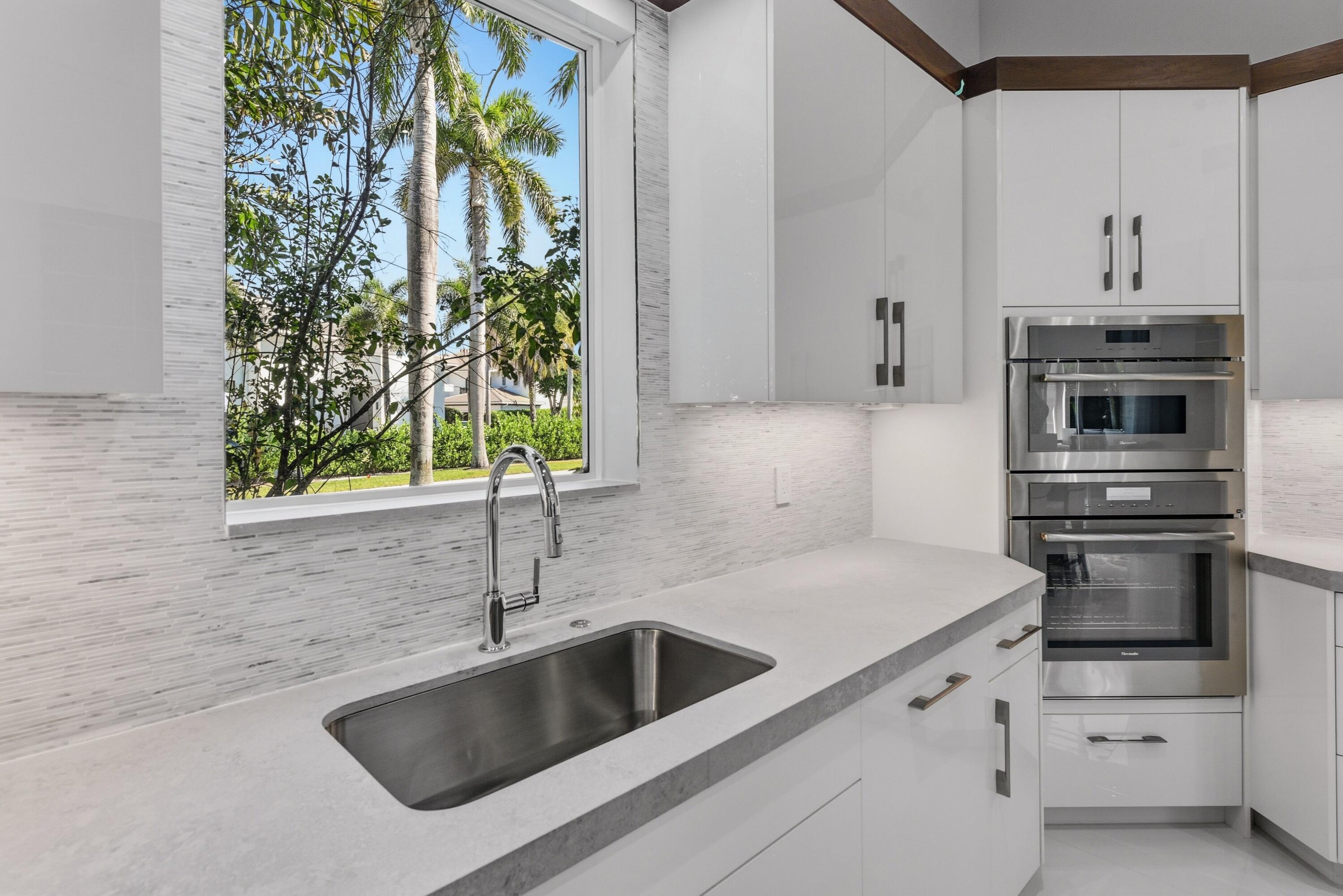 17661 Scarsdale Boca Raton, FL 33496