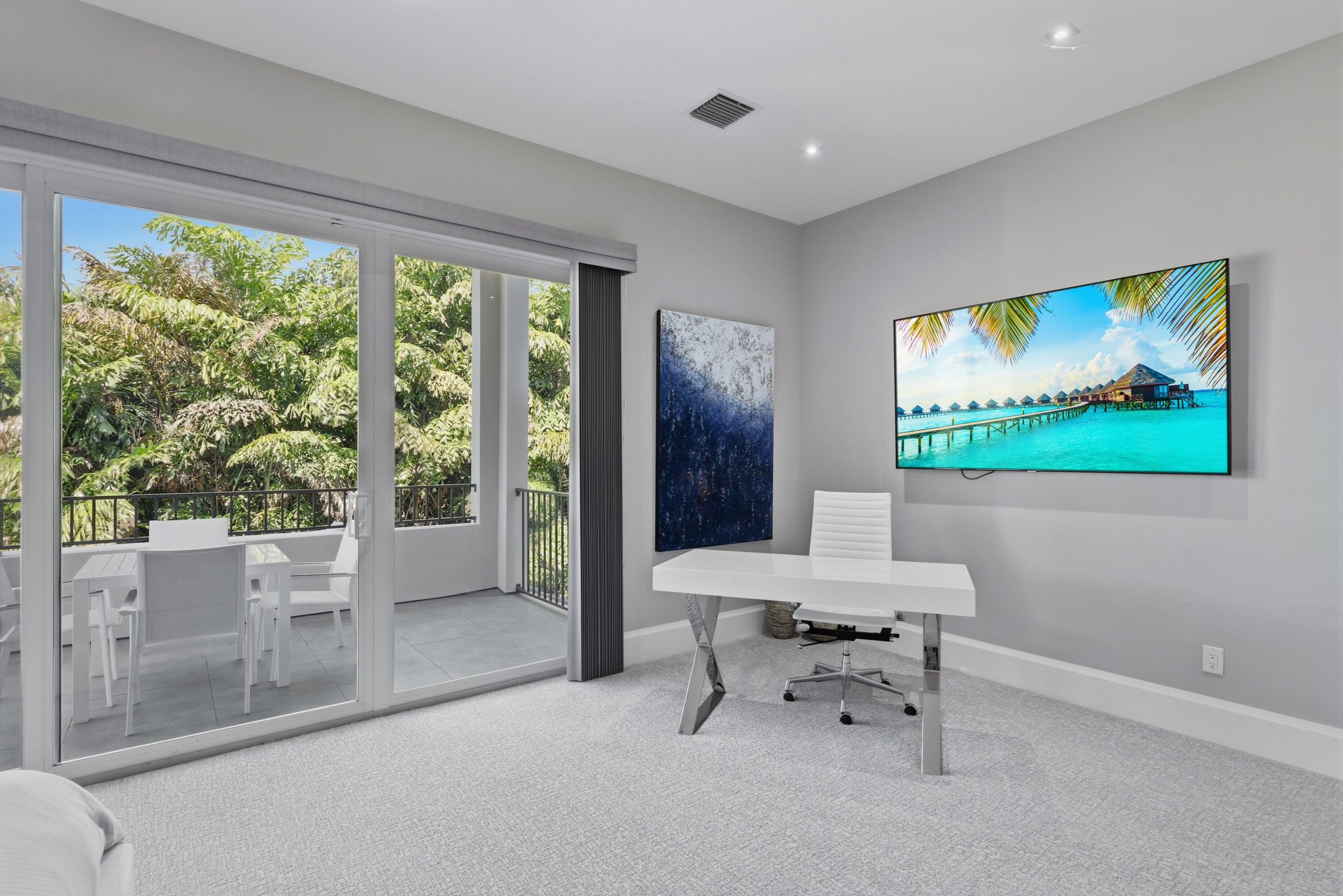 17661 Scarsdale Boca Raton, FL 33496