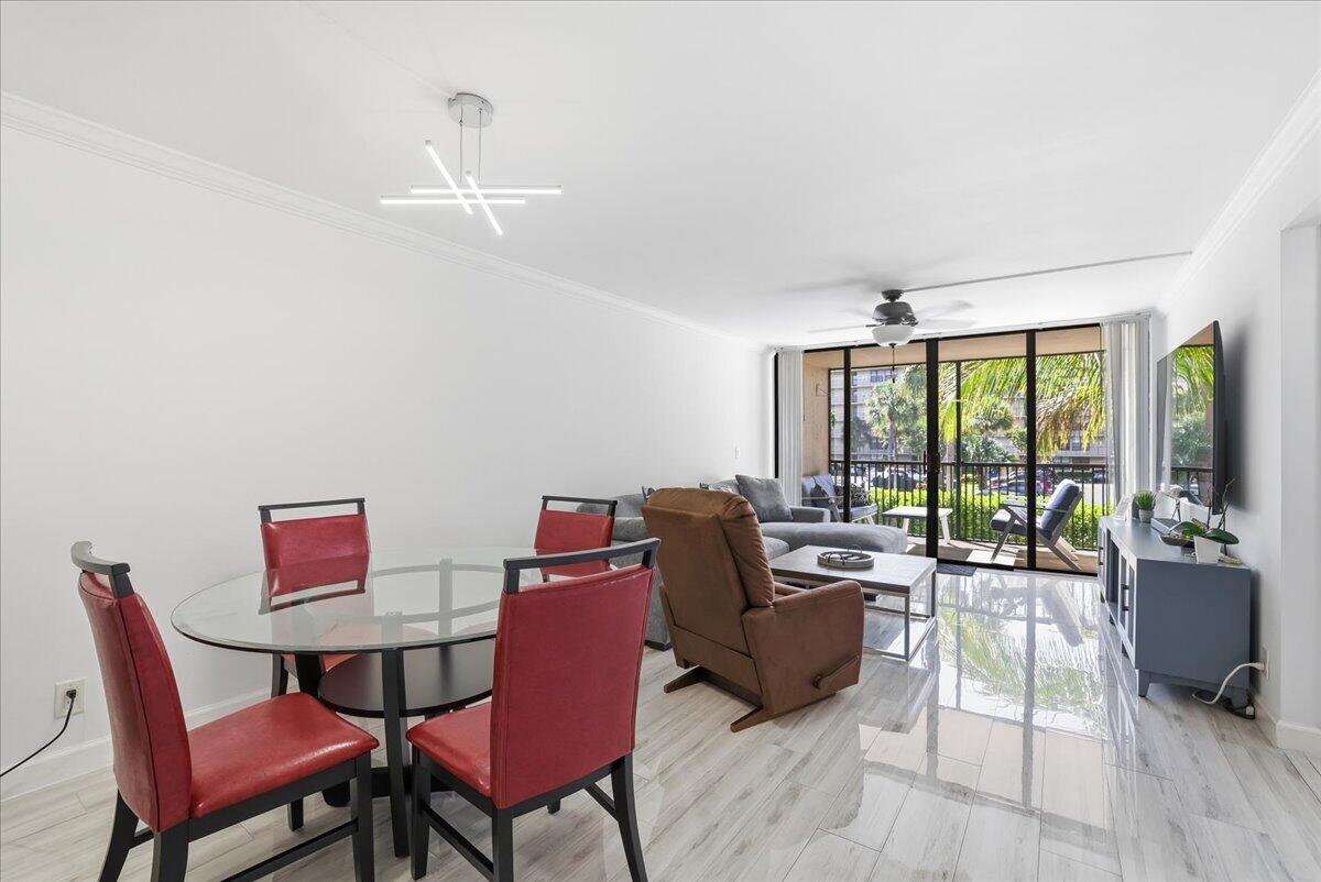 16 Royal Palm #205