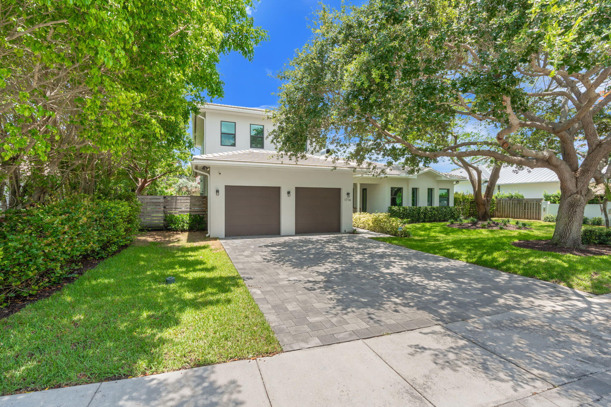 1716 Middle Riv