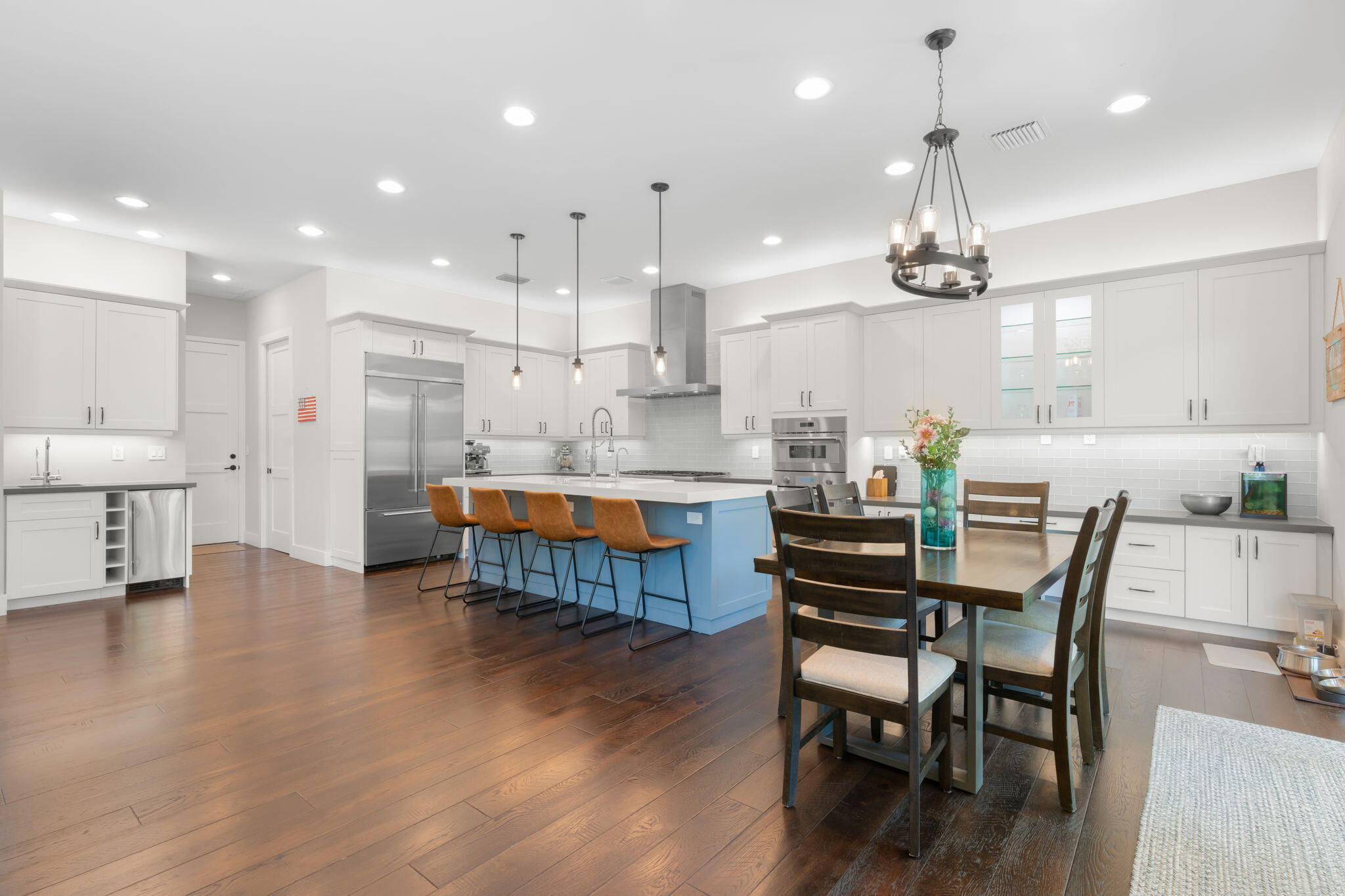 1716 Middle Riv Fort Lauderdale, FL 33305