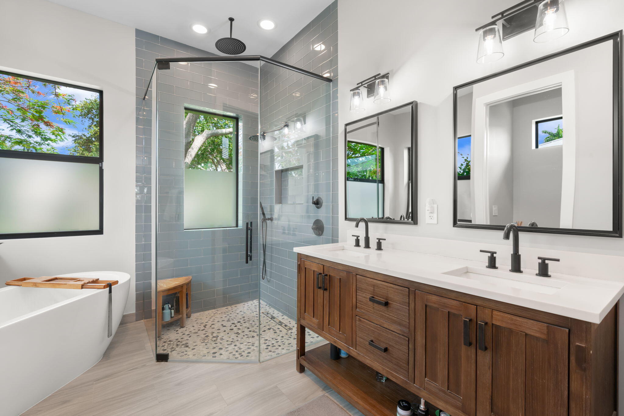 1716 Middle Riv Fort Lauderdale, FL 33305