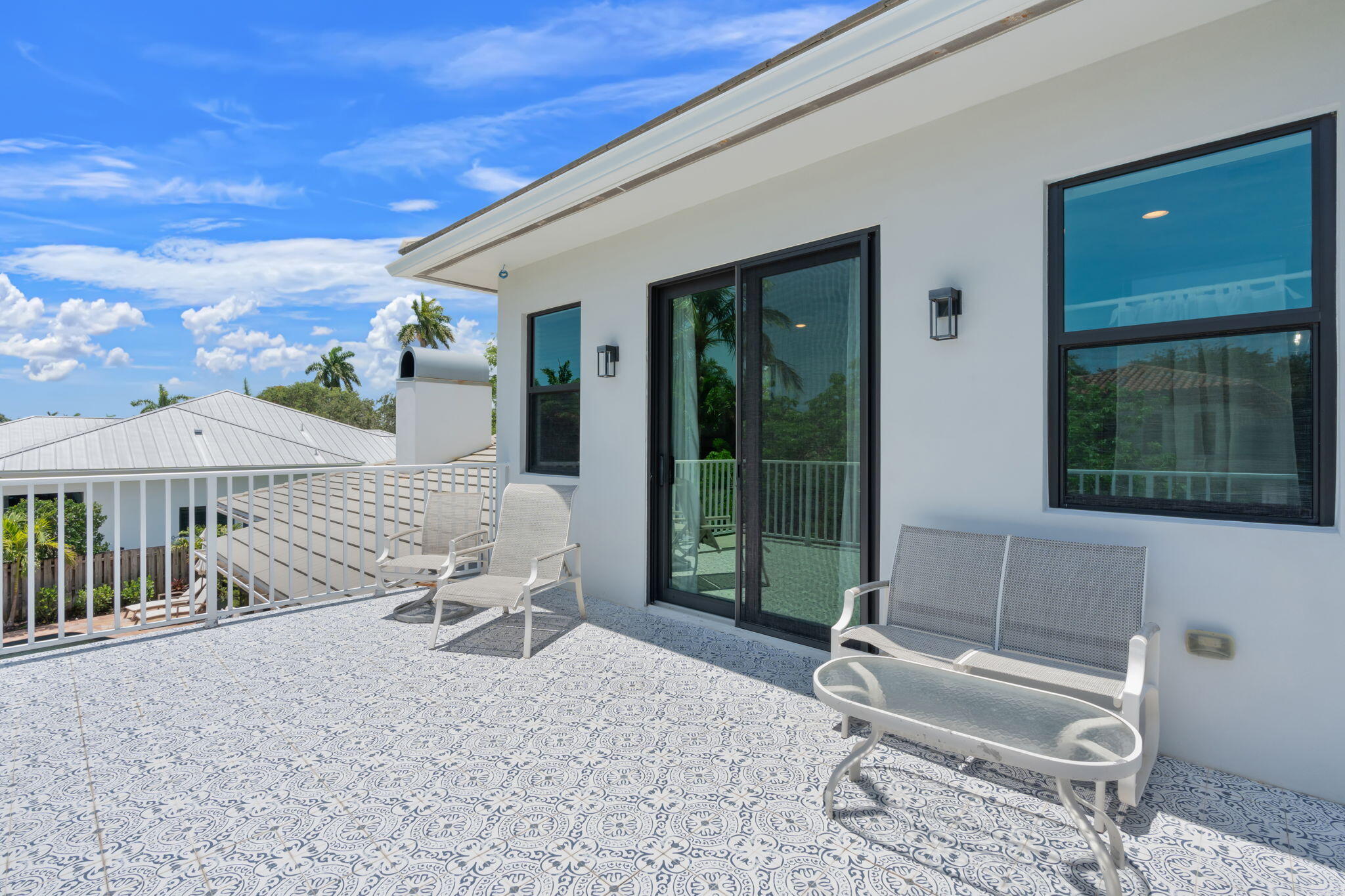 1716 Middle Riv Fort Lauderdale, FL 33305