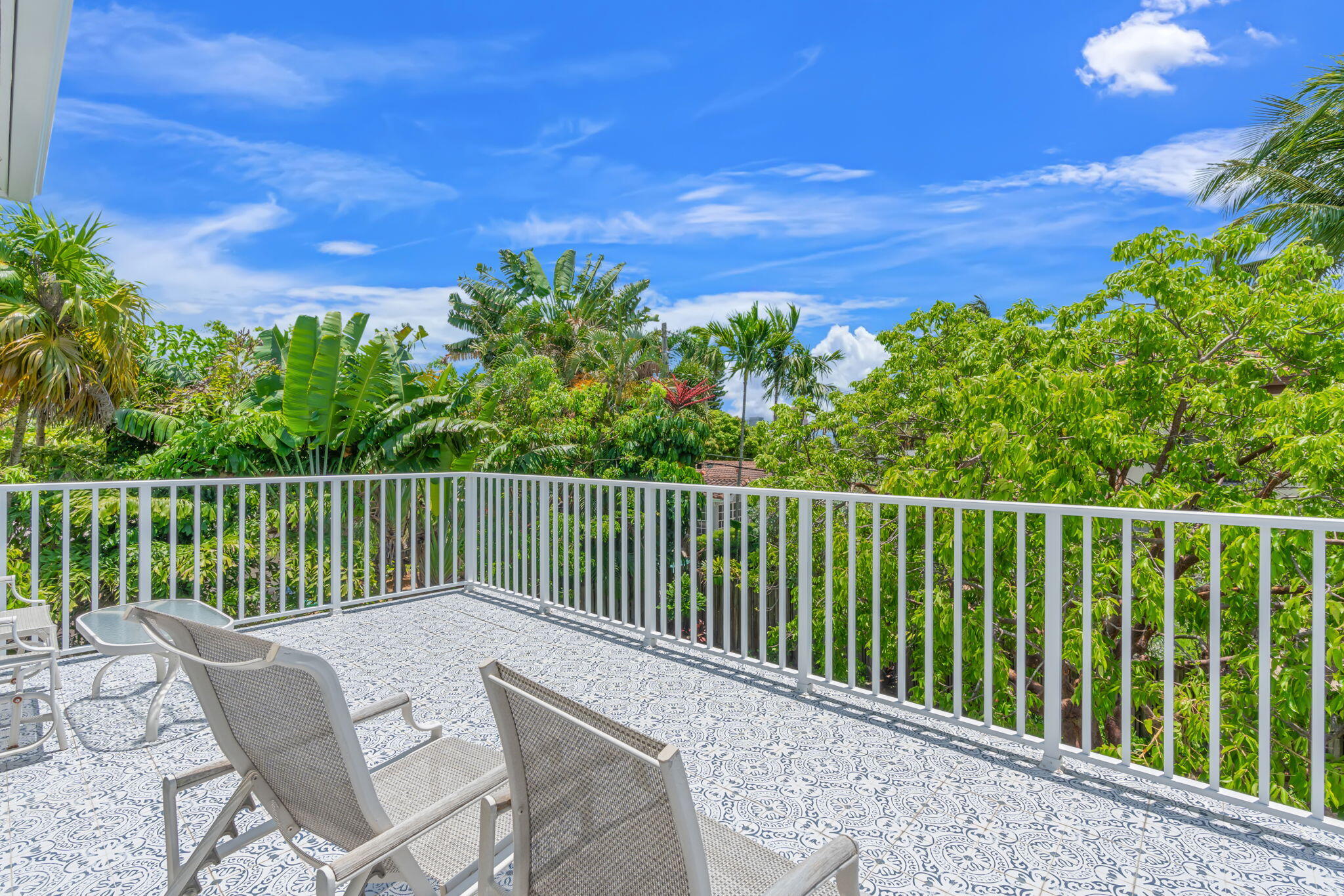1716 Middle Riv Fort Lauderdale, FL 33305
