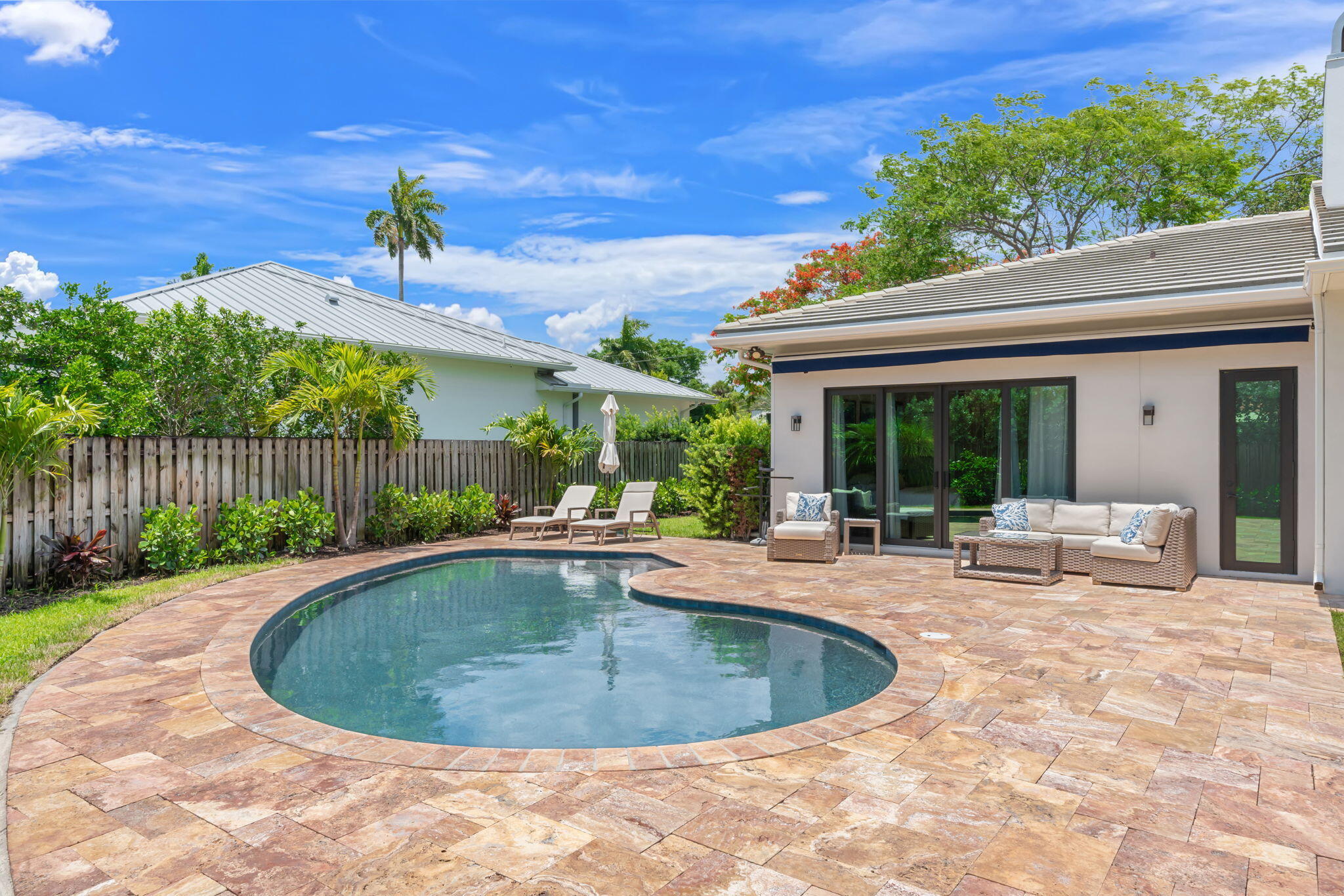 1716 Middle Riv Fort Lauderdale, FL 33305