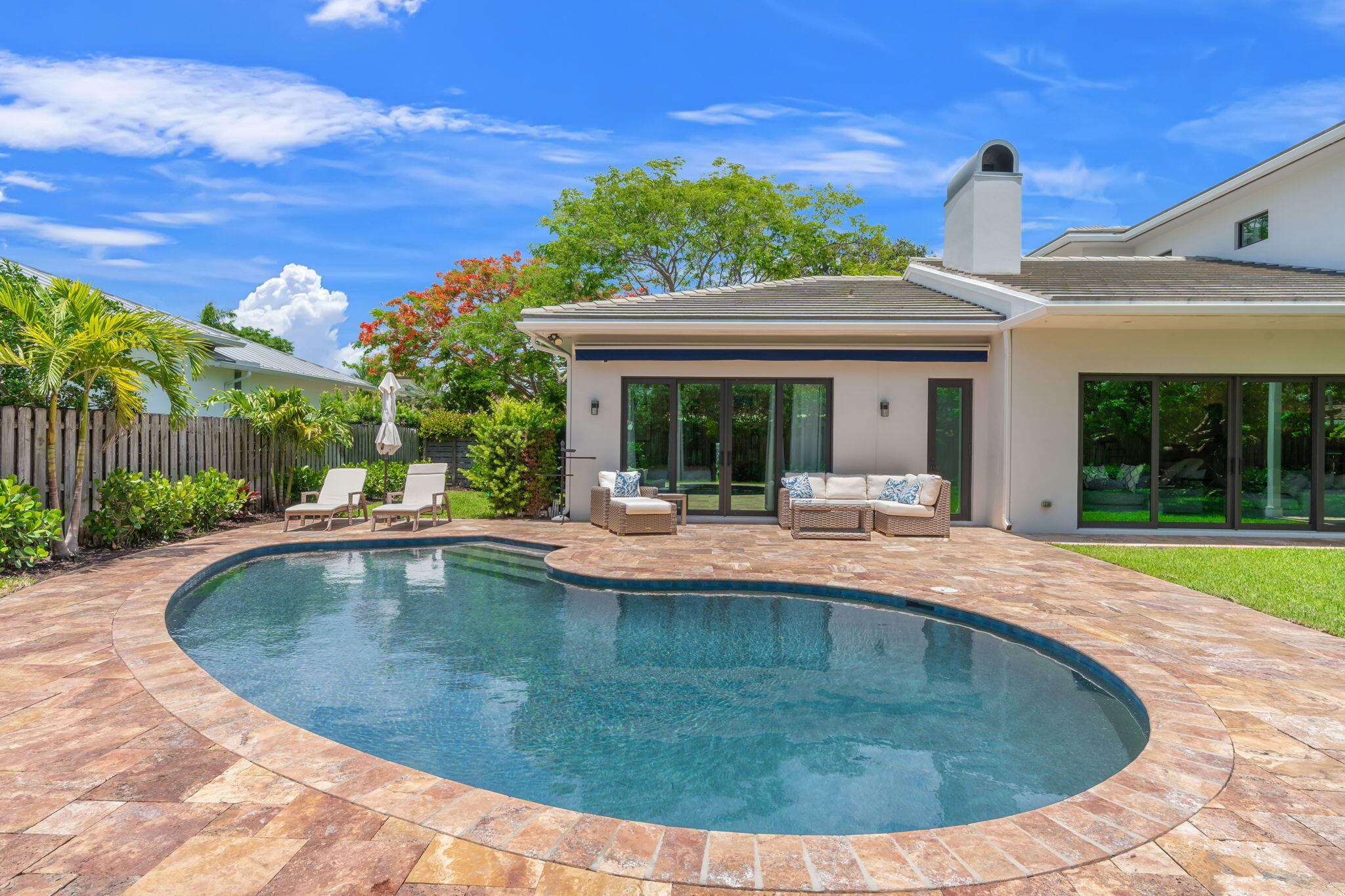 1716 Middle Riv Fort Lauderdale, FL 33305