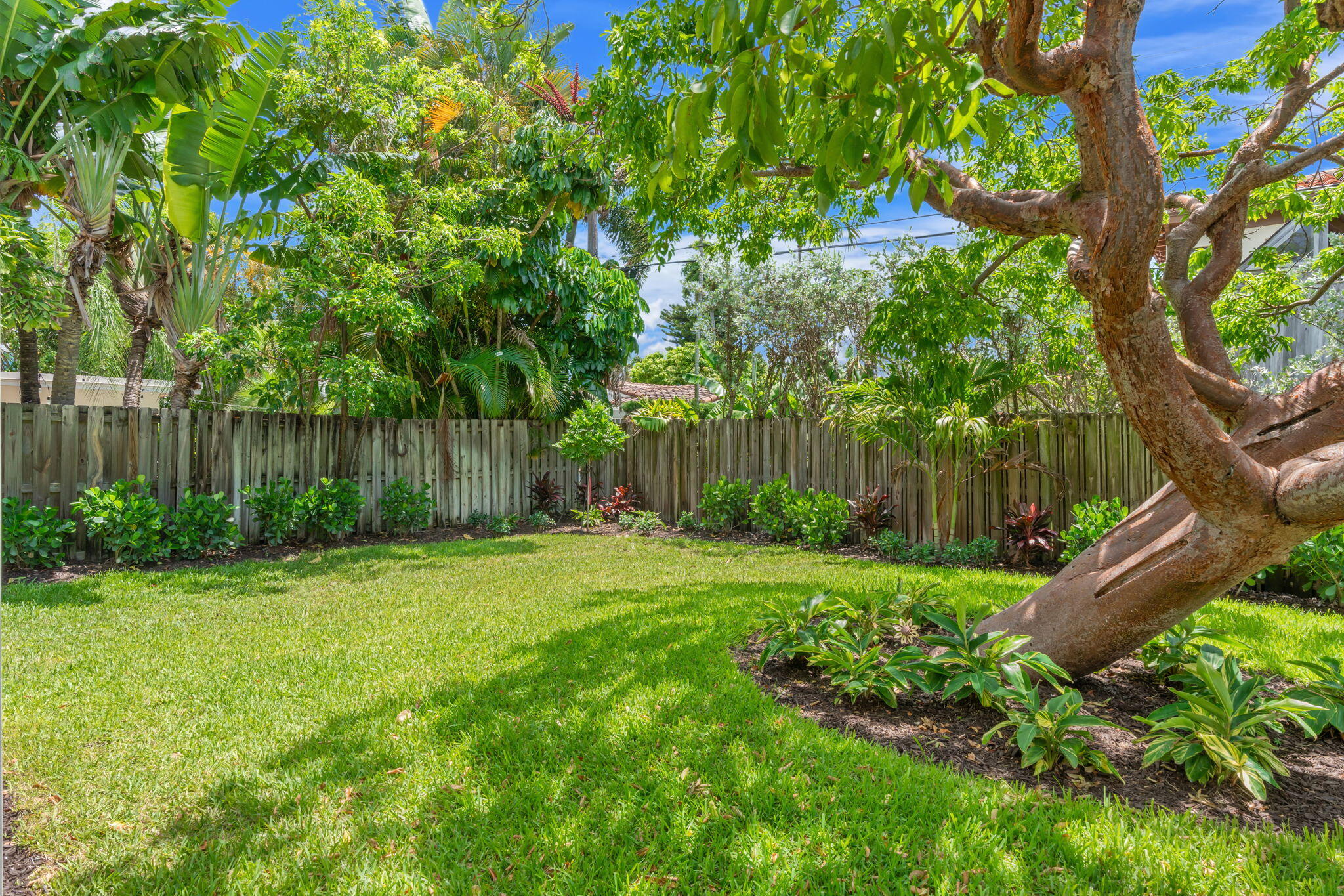 1716 Middle Riv Fort Lauderdale, FL 33305