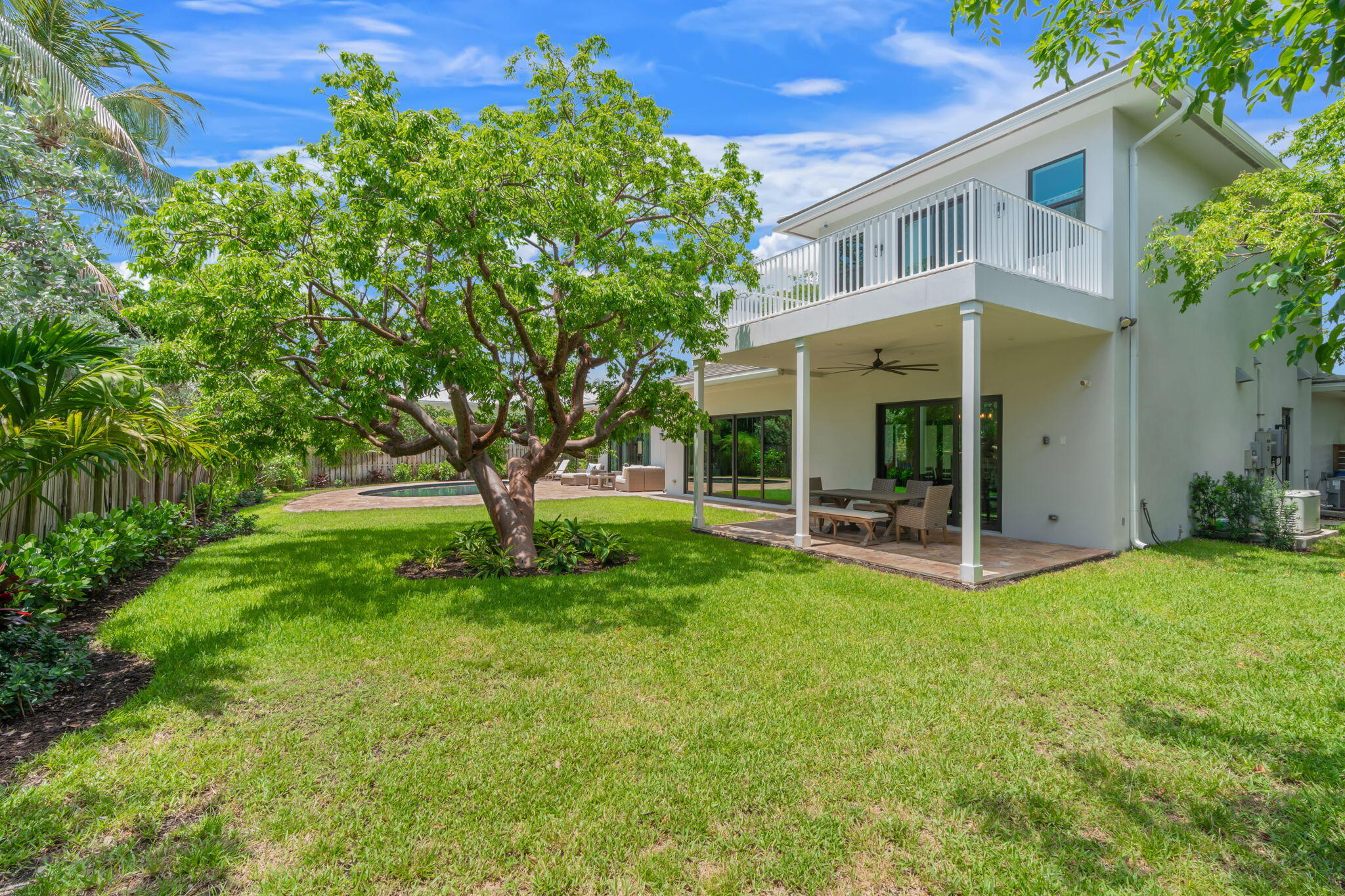 1716 Middle Riv Fort Lauderdale, FL 33305