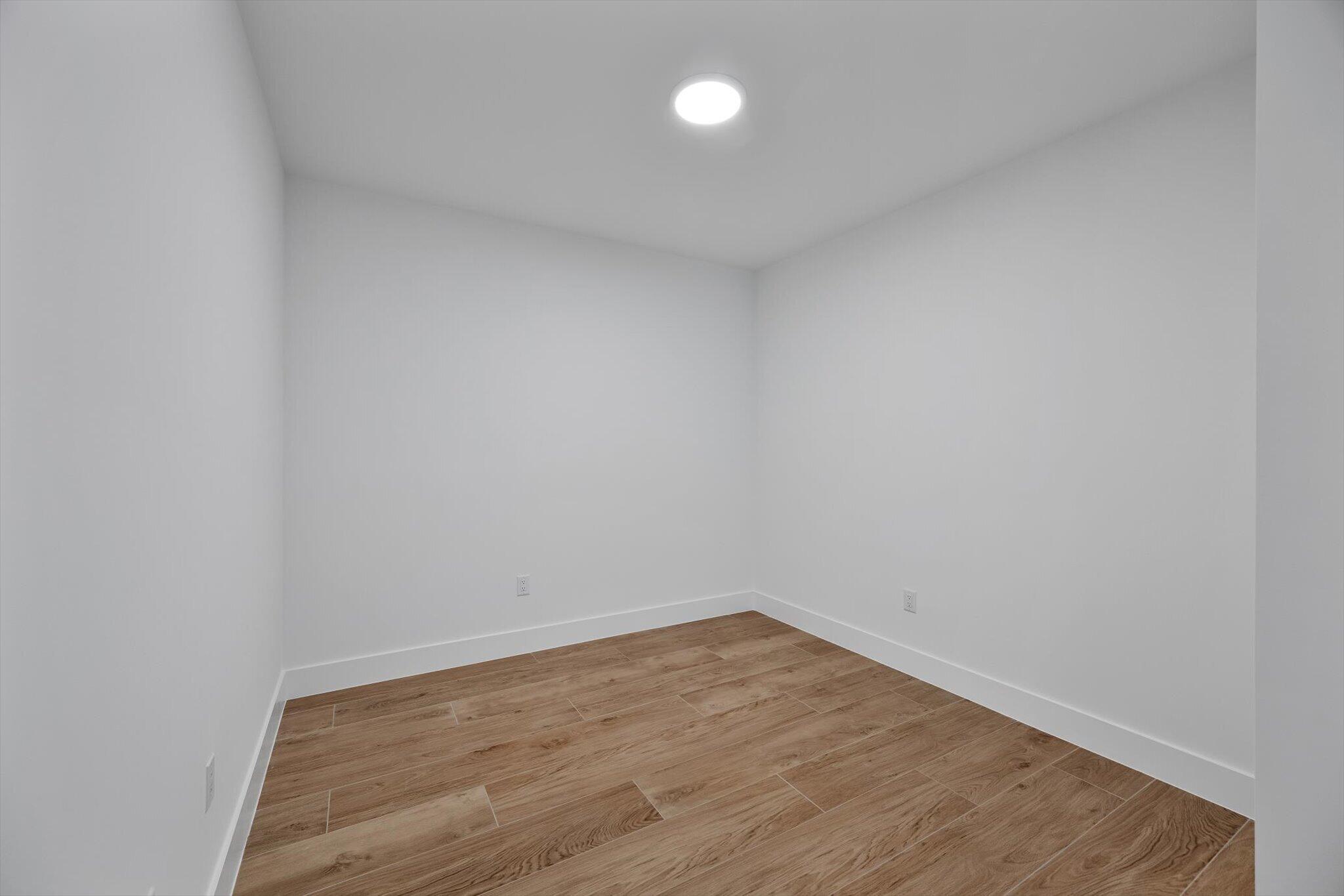 3034 Oak #503 Miami, FL 33133