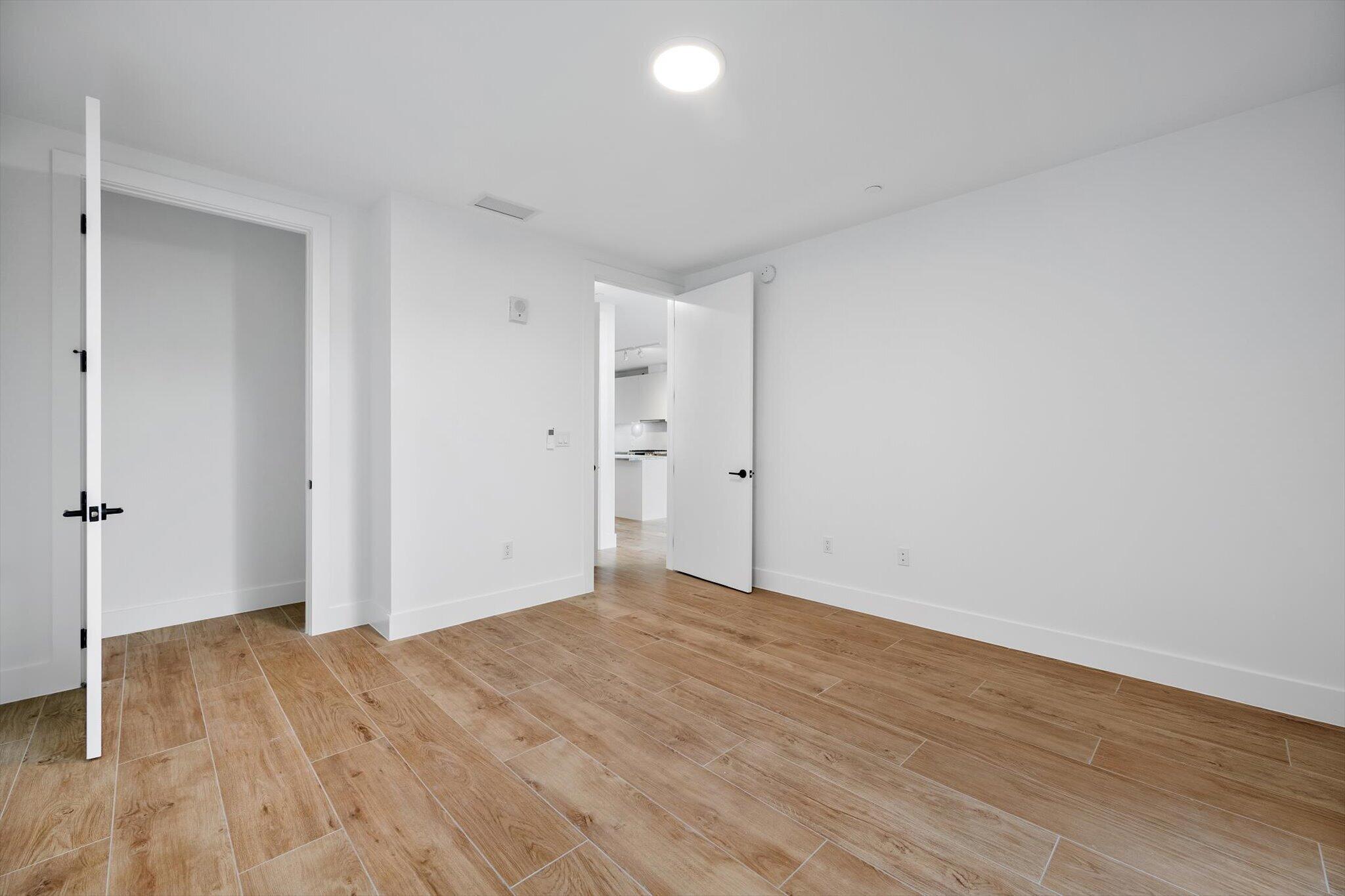 3034 Oak #503 Miami, FL 33133