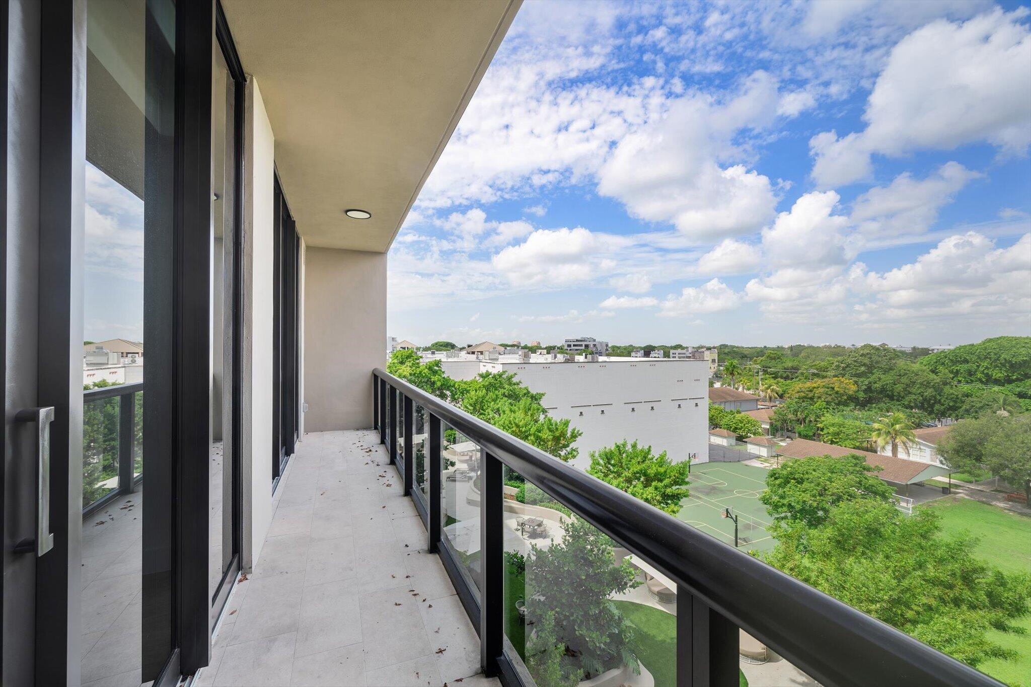 3034 Oak #503 Miami, FL 33133
