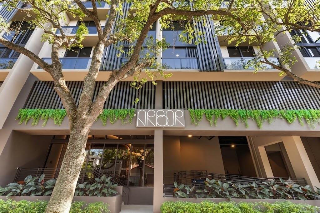 3034 Oak #503 Miami, FL 33133