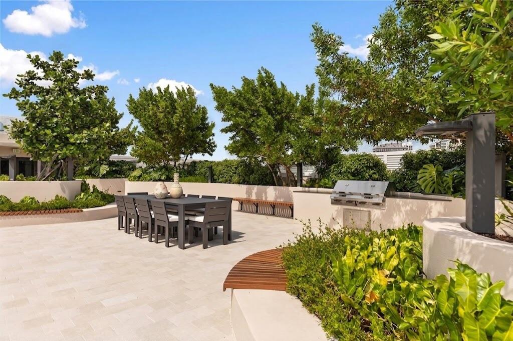3034 Oak #503 Miami, FL 33133
