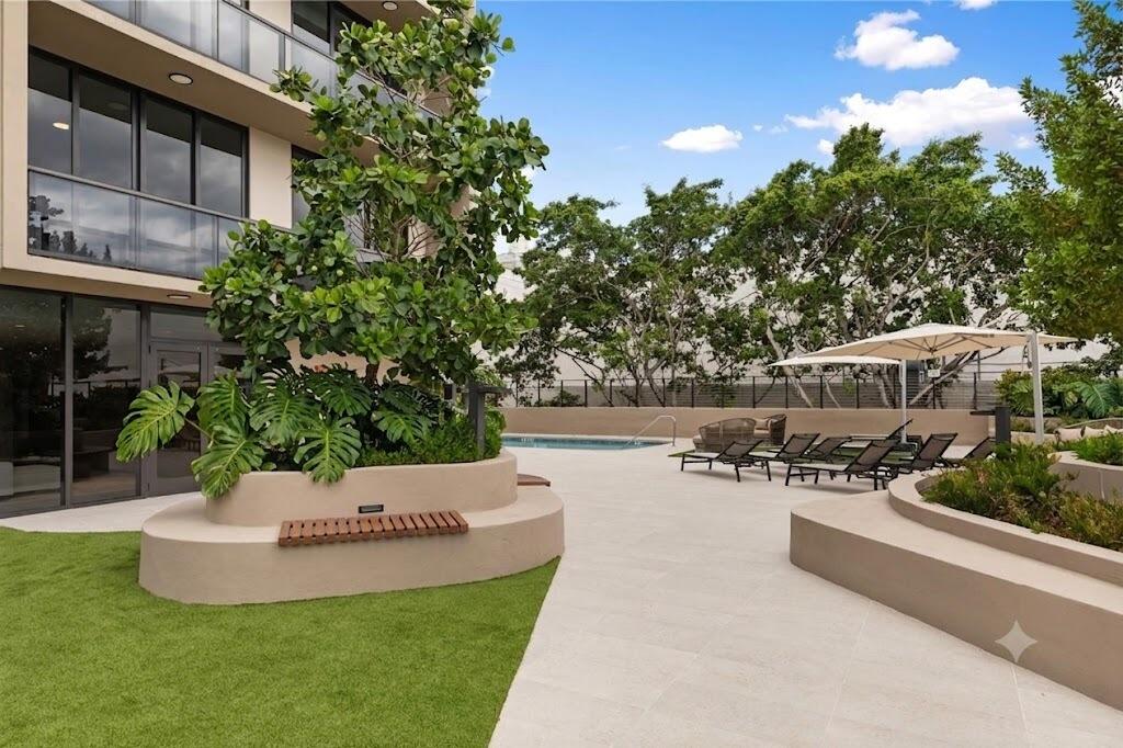 3034 Oak #503 Miami, FL 33133