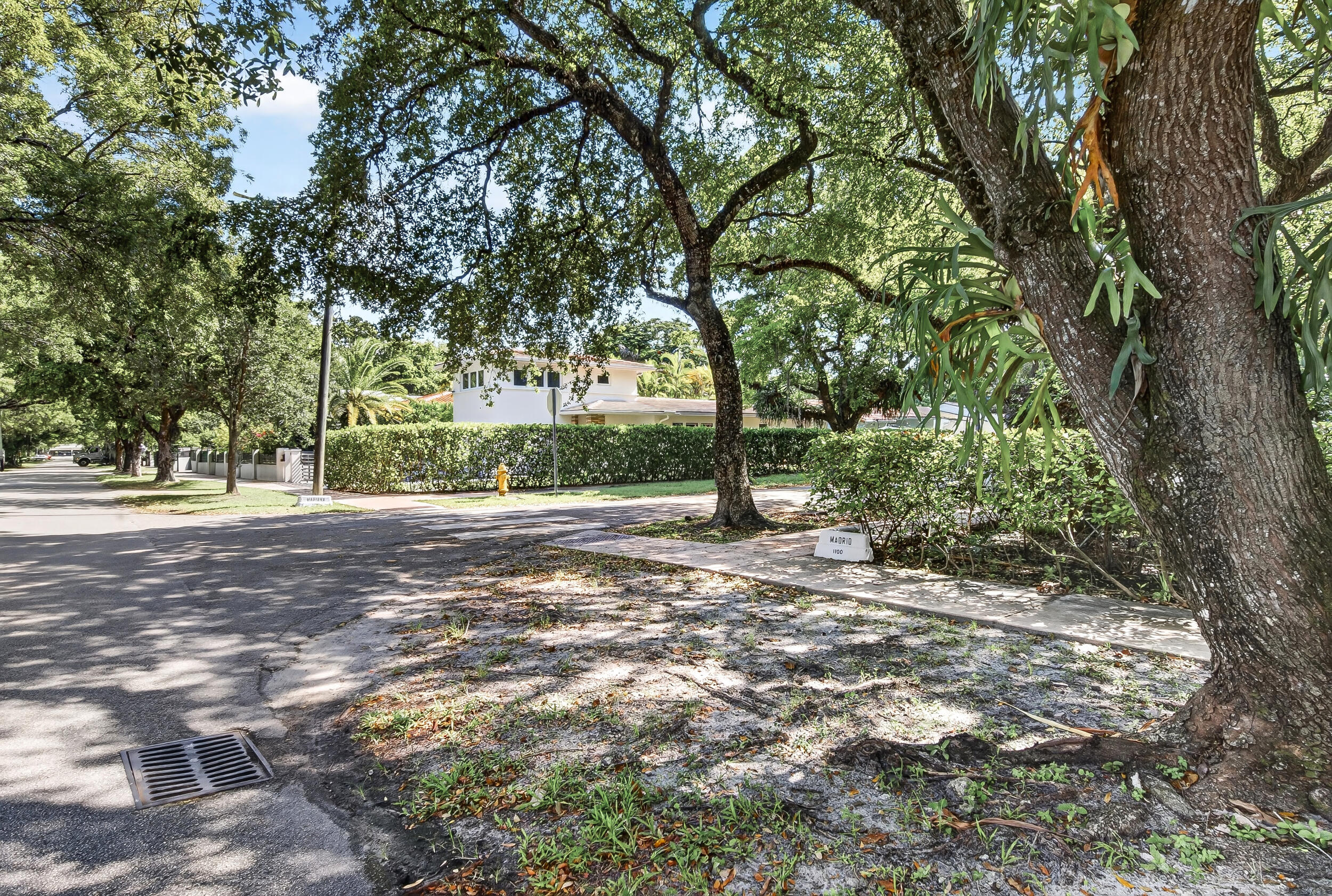 1015 Madrid Coral Gables, FL 33134