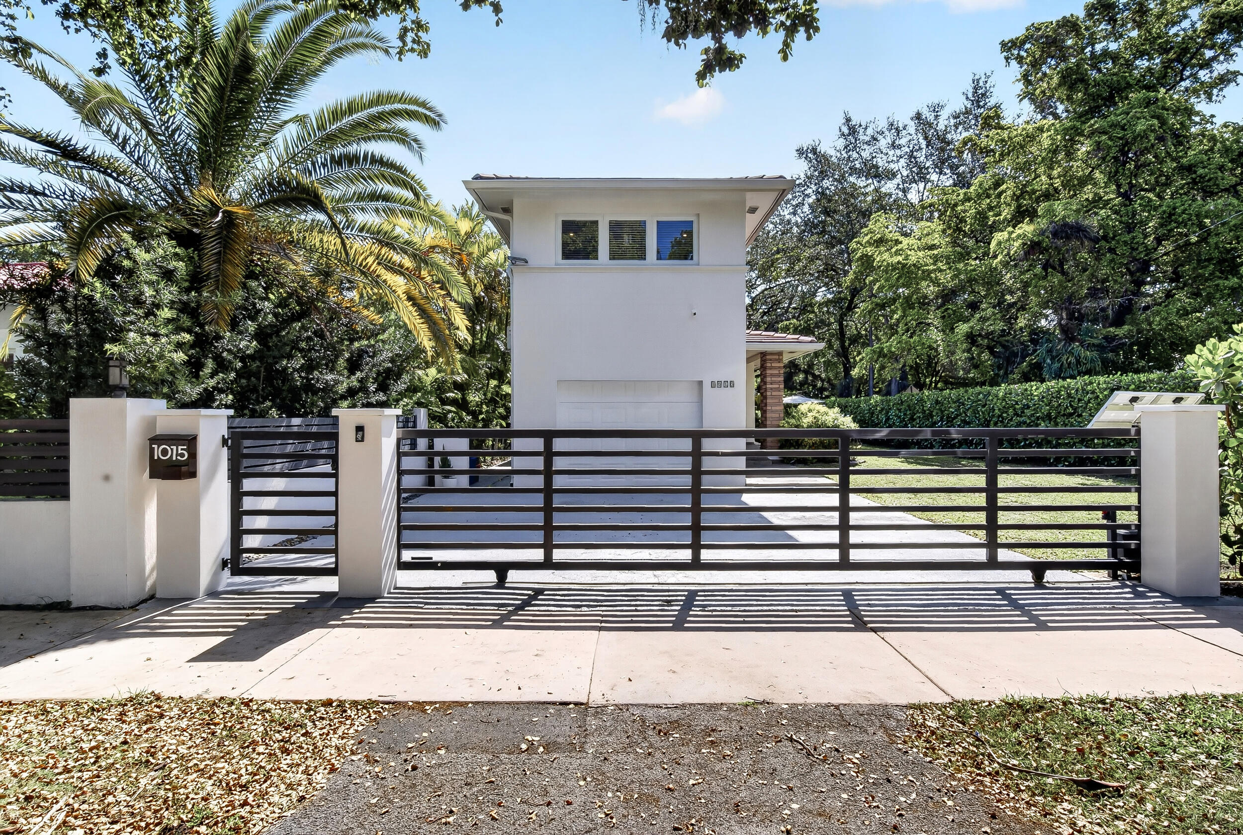 1015 Madrid Coral Gables, FL 33134