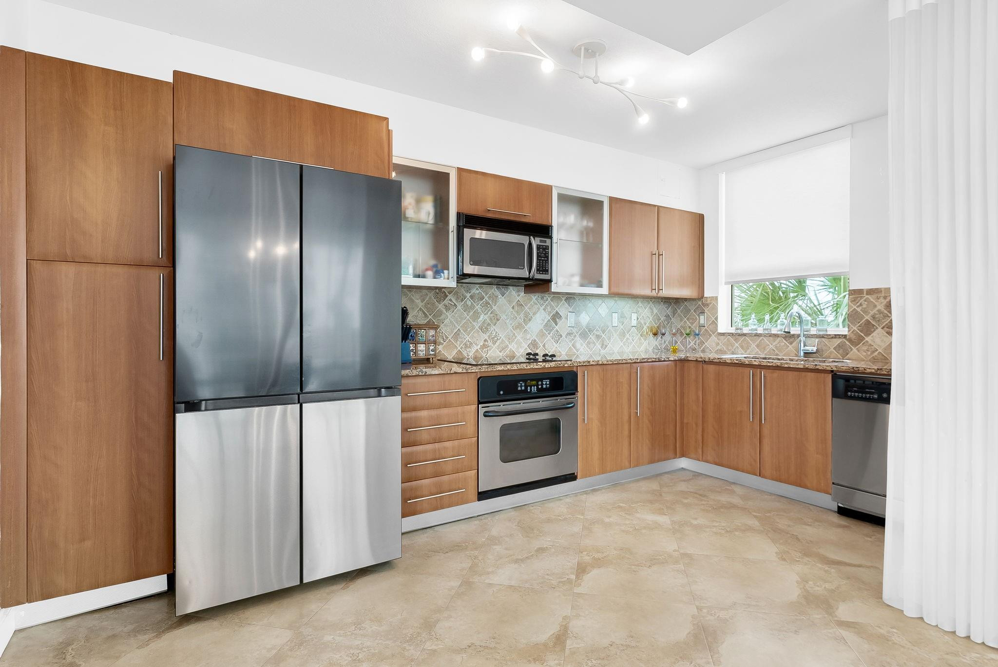 600 W Las Olas #903 Fort Lauderdale, FL 33312