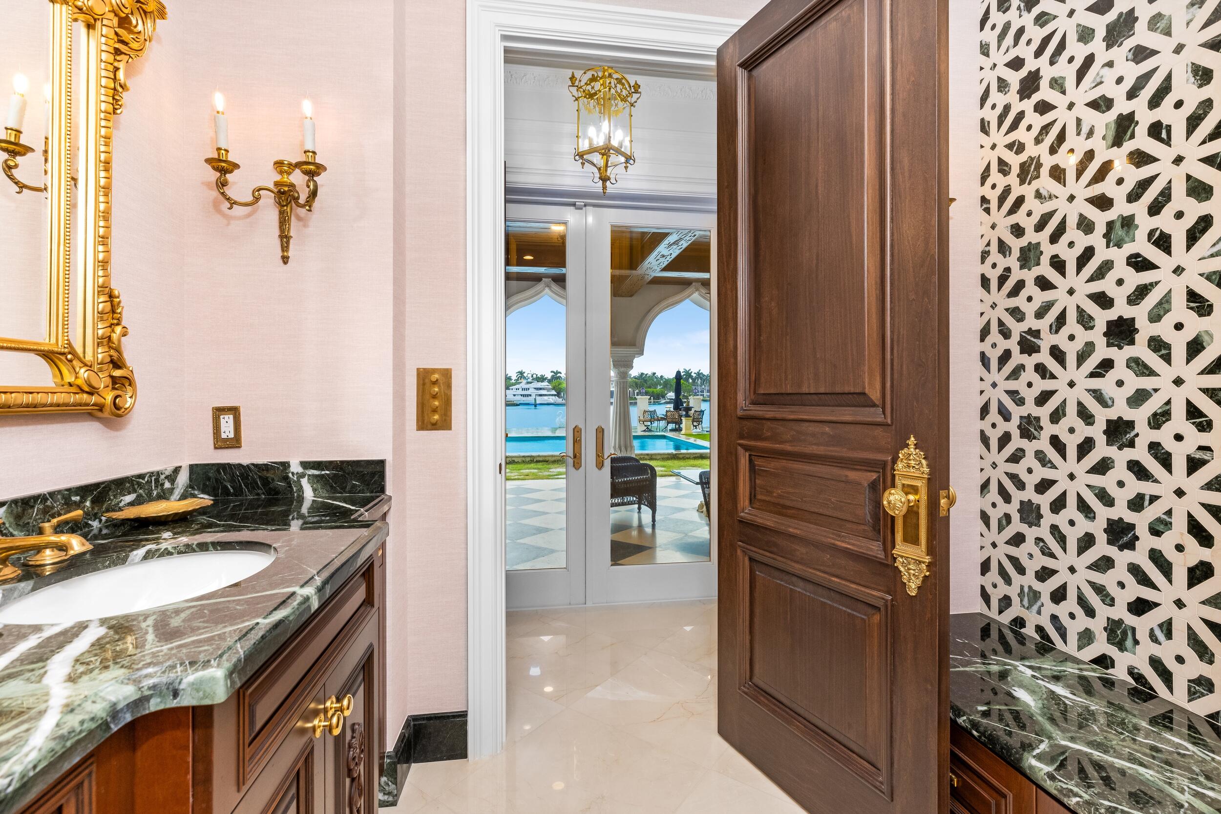745 Middle Riv Dr Fort Lauderdale, FL 33304