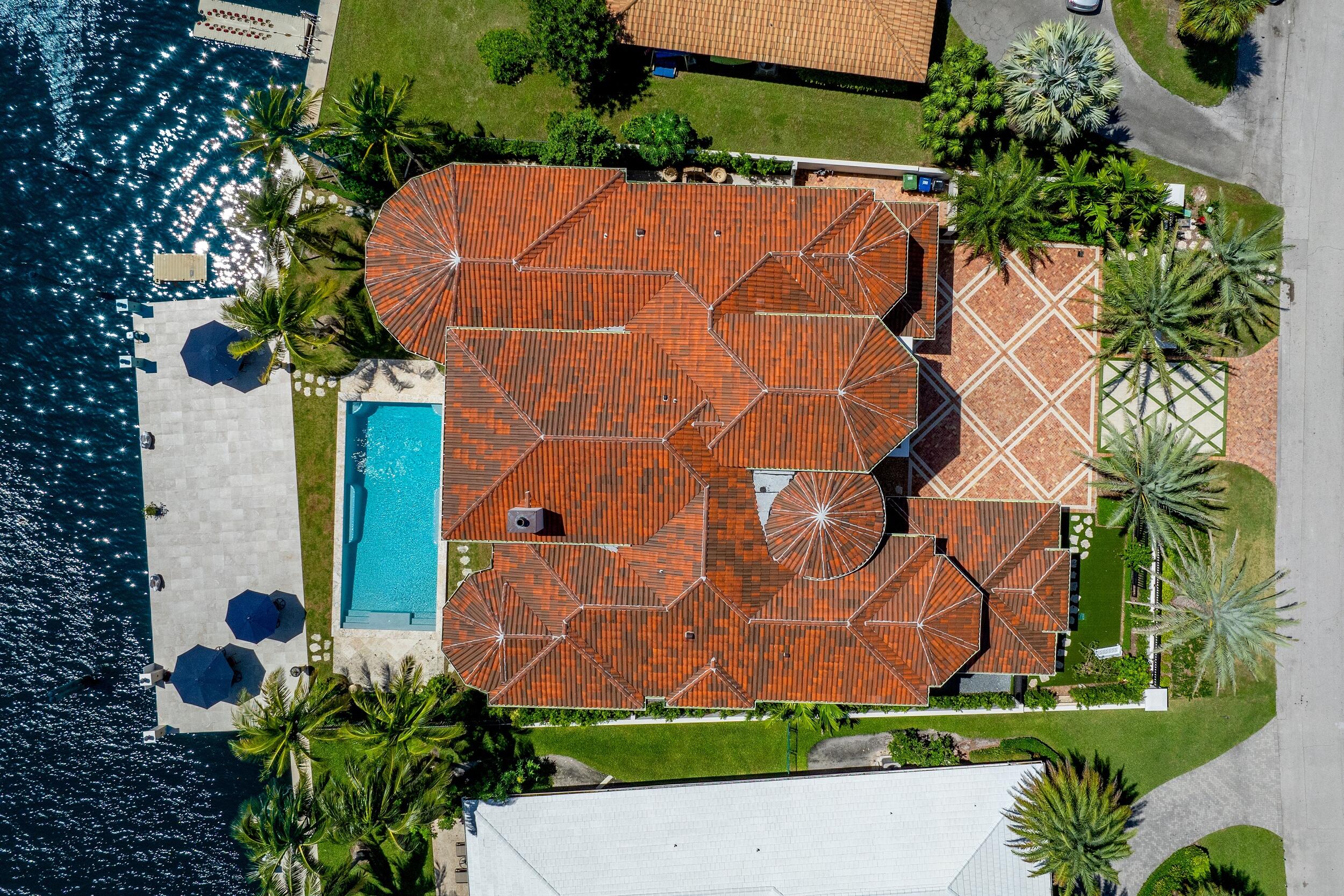 745 Middle Riv Dr Fort Lauderdale, FL 33304