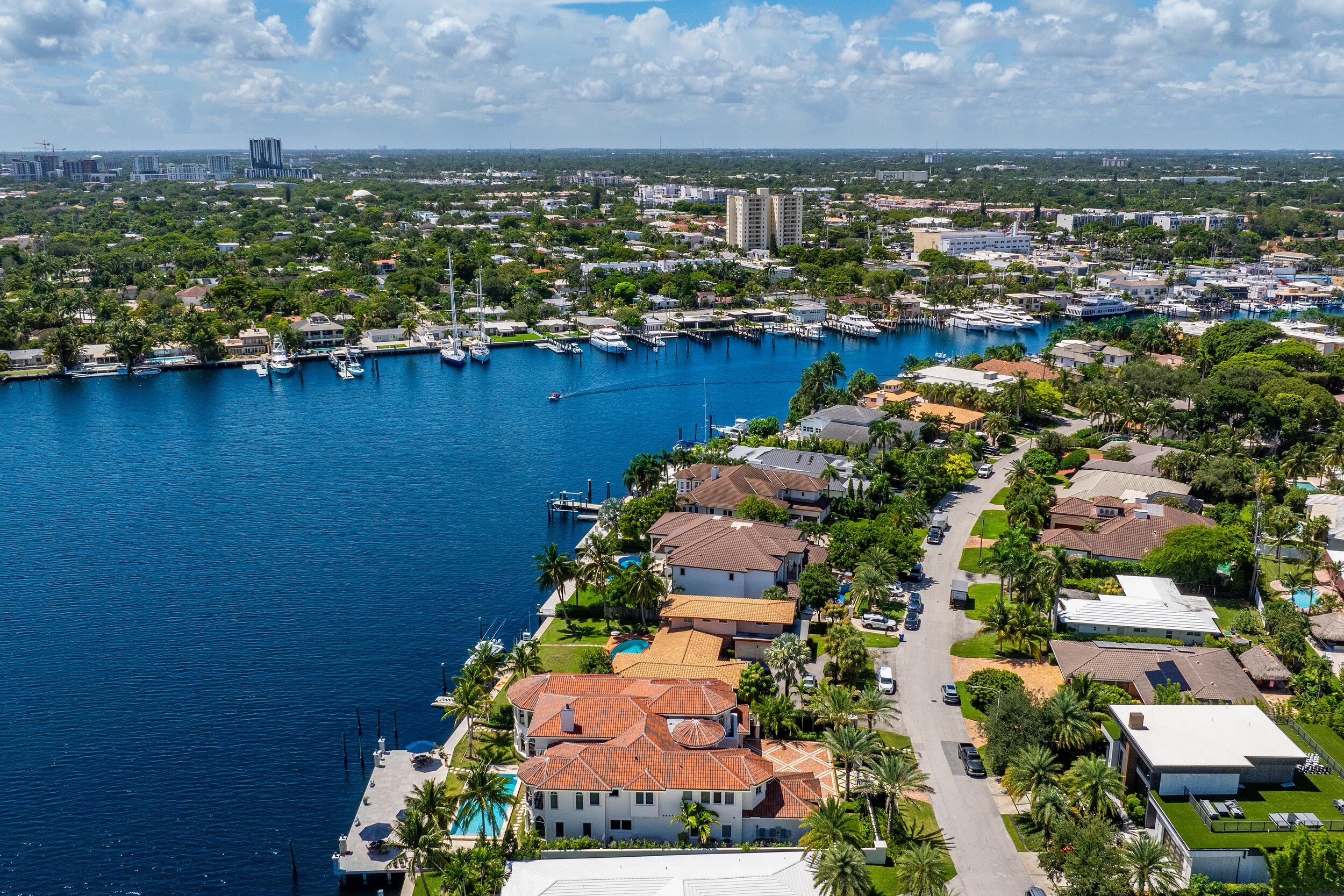 745 Middle Riv Dr Fort Lauderdale, FL 33304