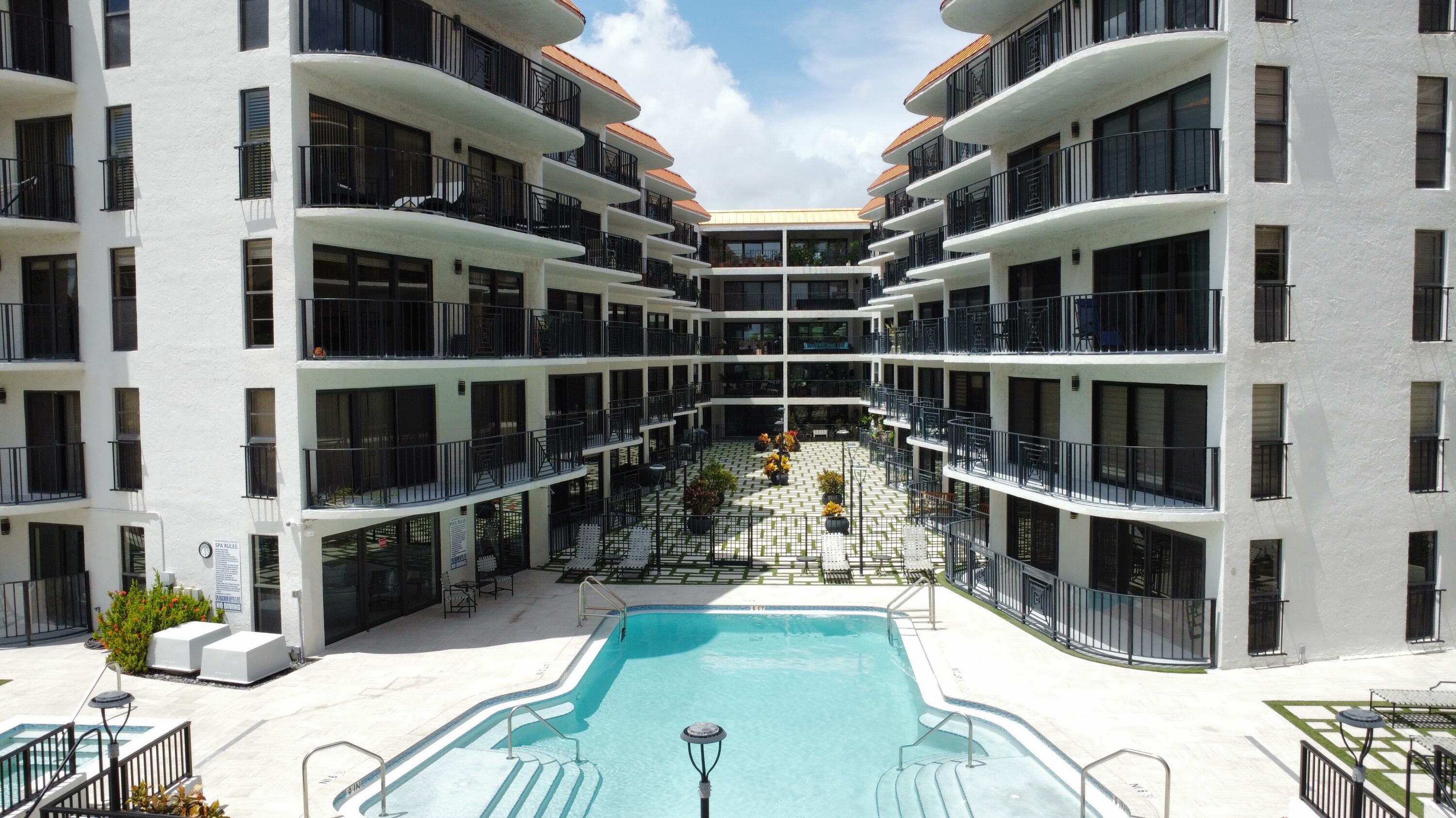 2029 N Ocean Blvd #403