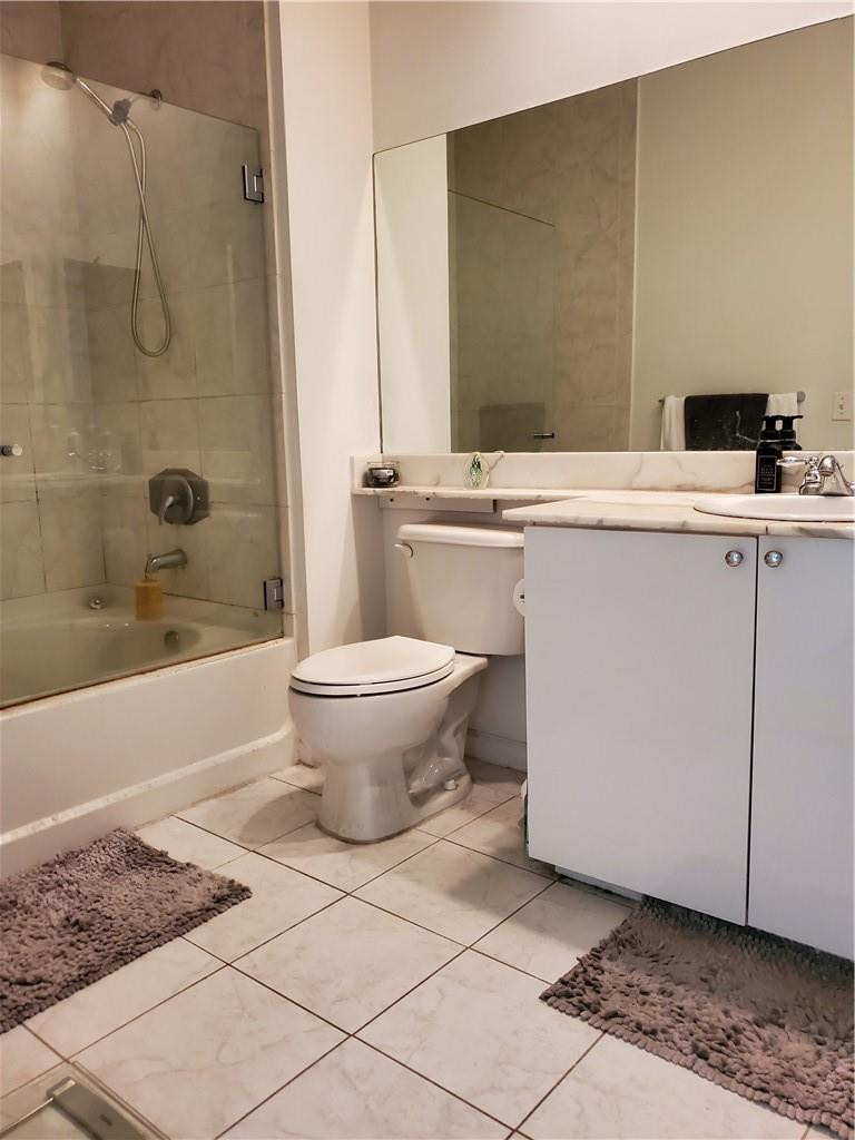 image The Venture at Aventura22