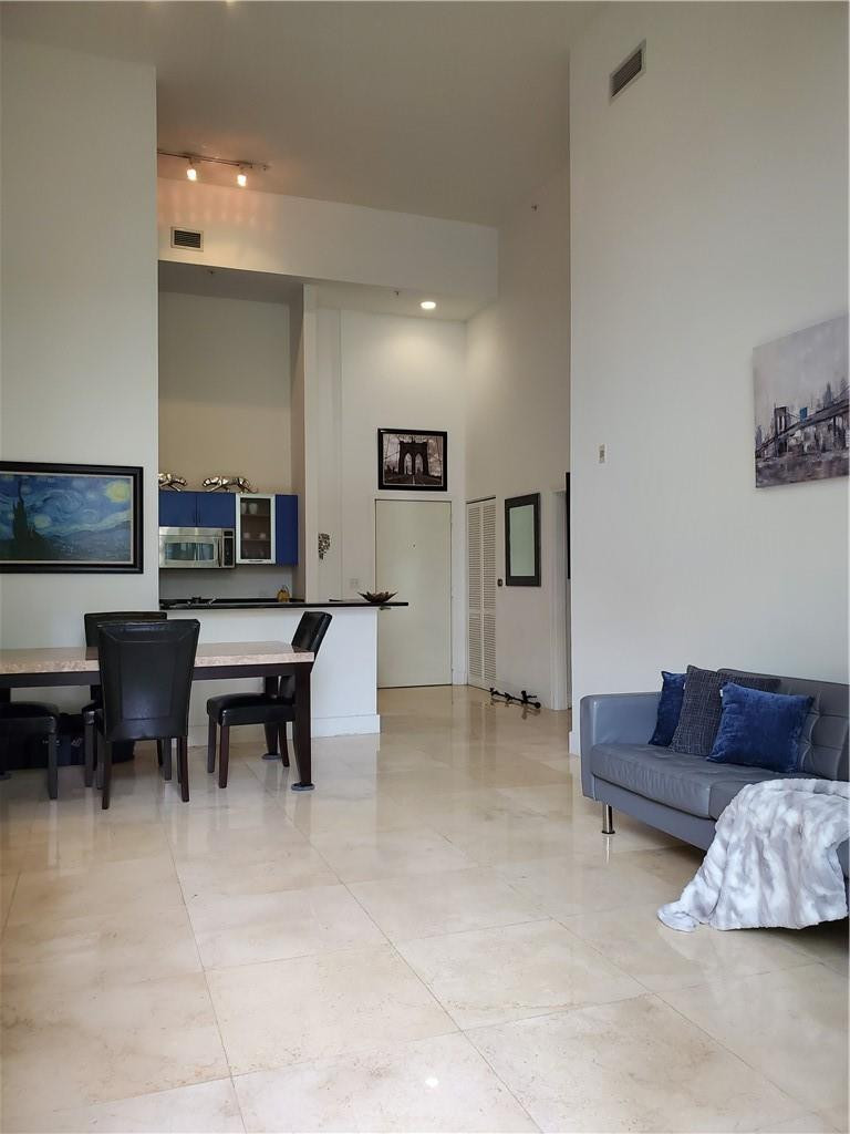 image The Venture at Aventura24
