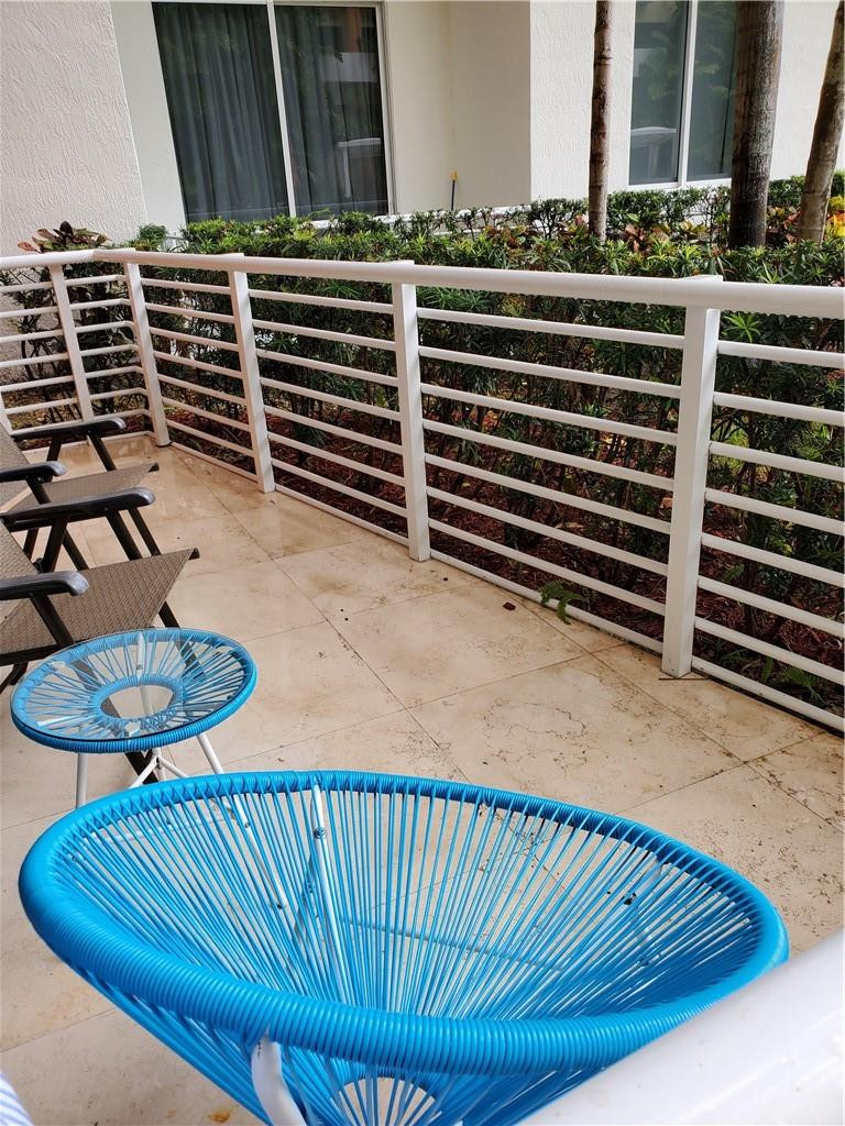 image The Venture at Aventura37